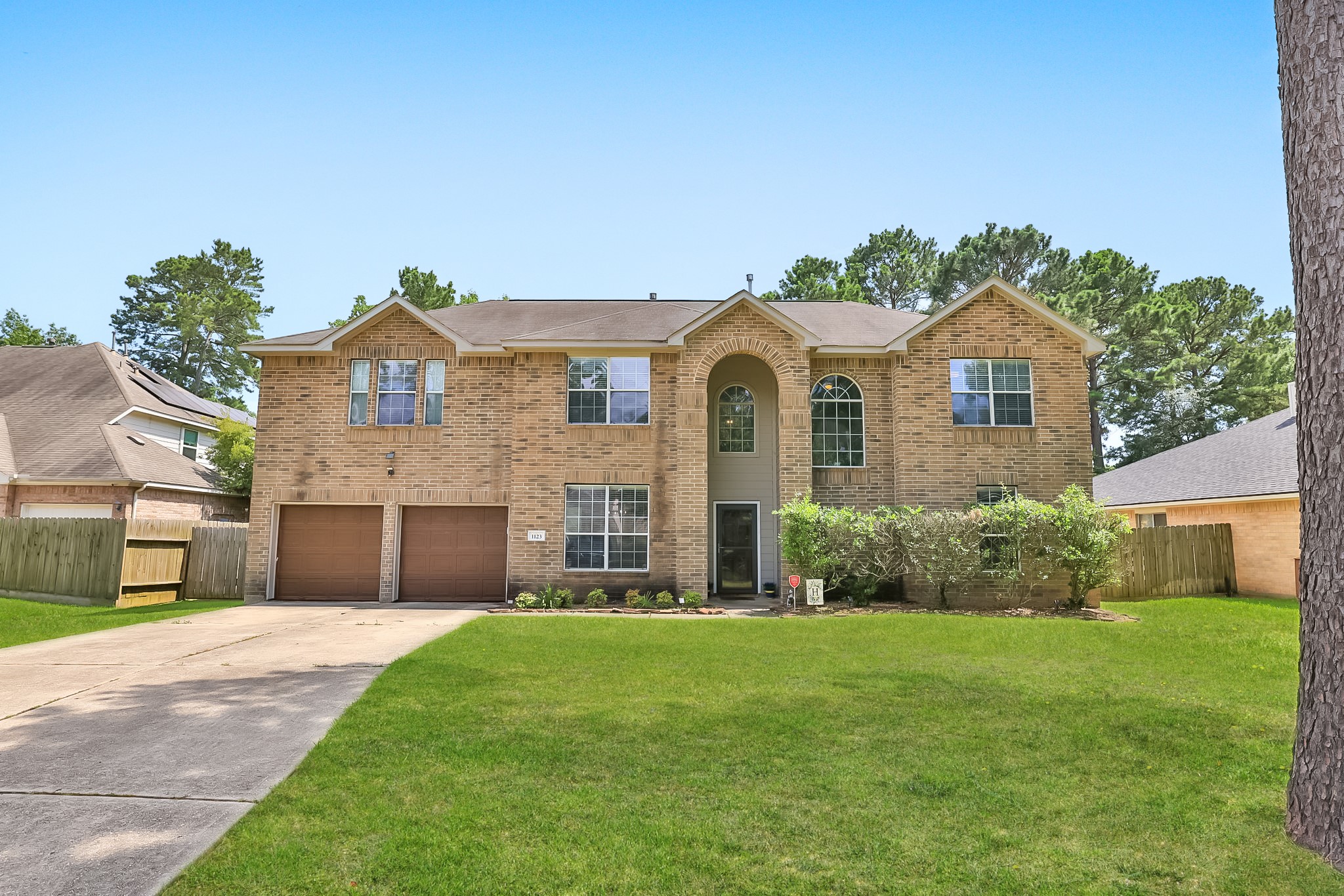 1123 Wiley Drive Property Photo 1