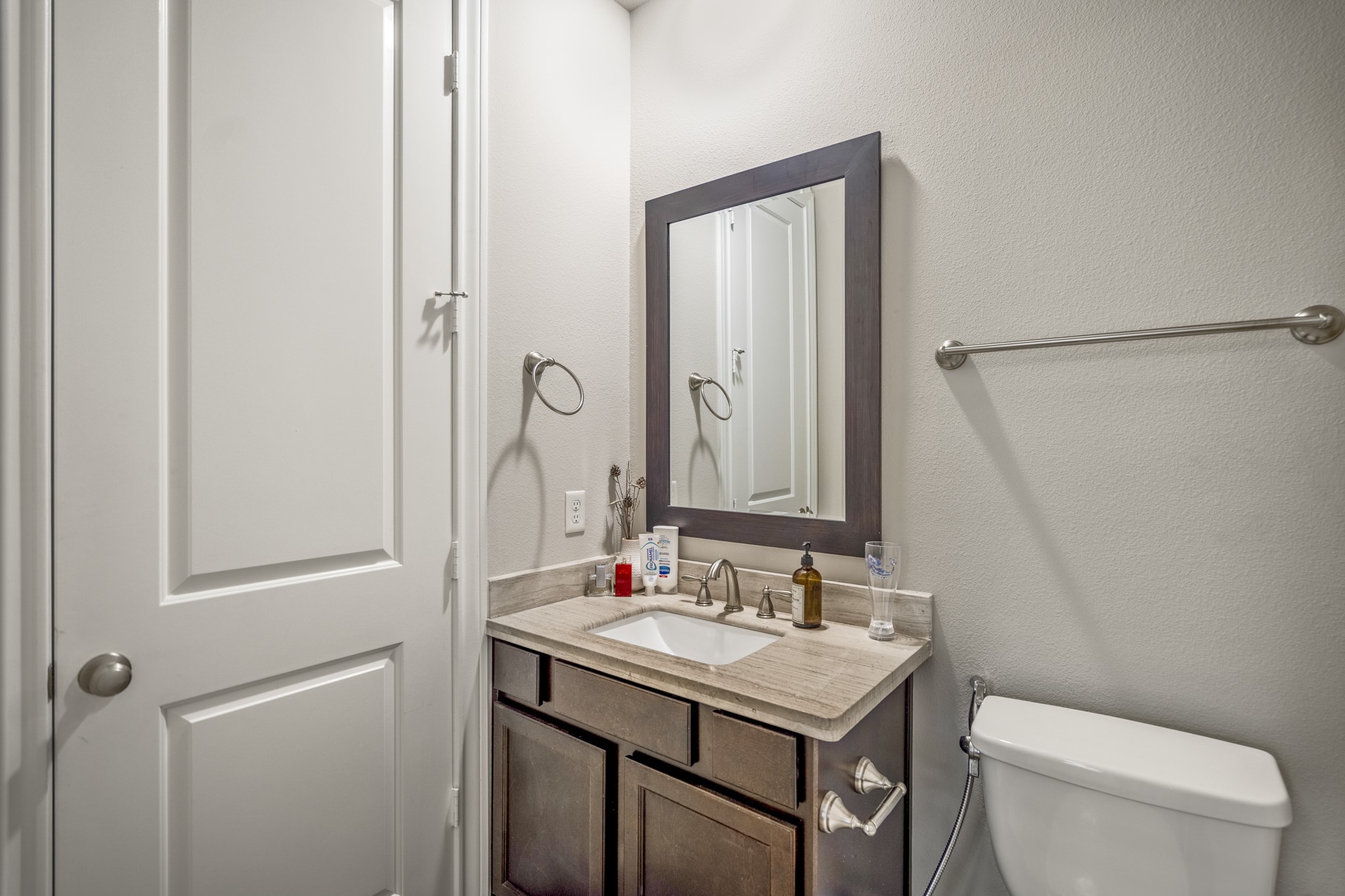 2131 Mcilhenny Street Property Photo 6