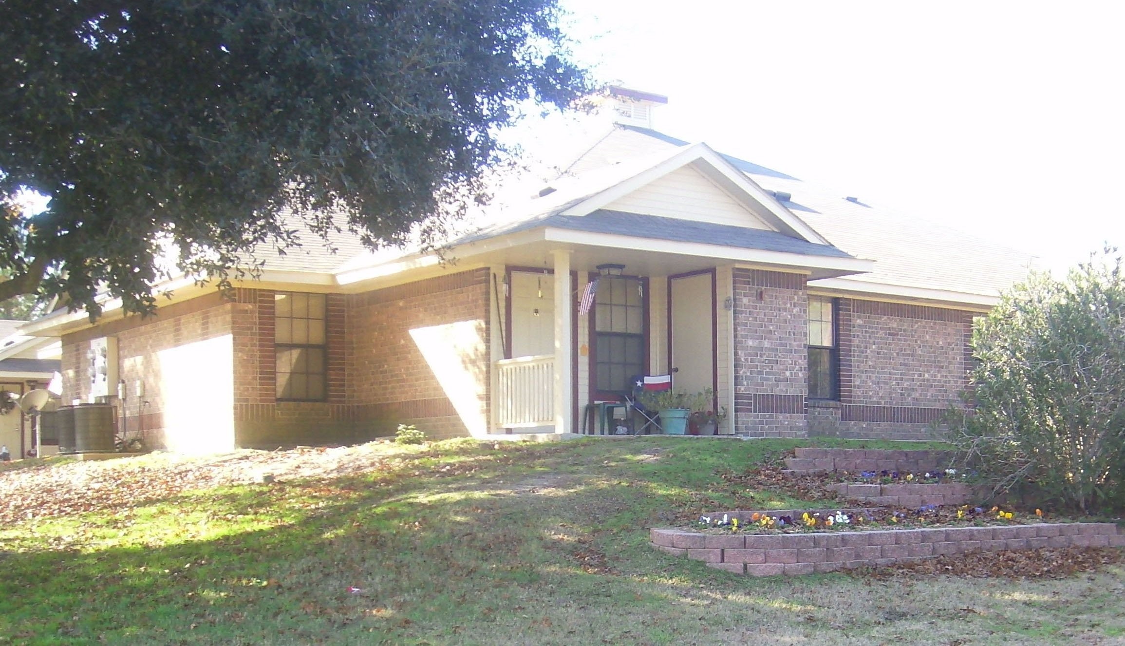 101 Seniors Ave Property Photo 1