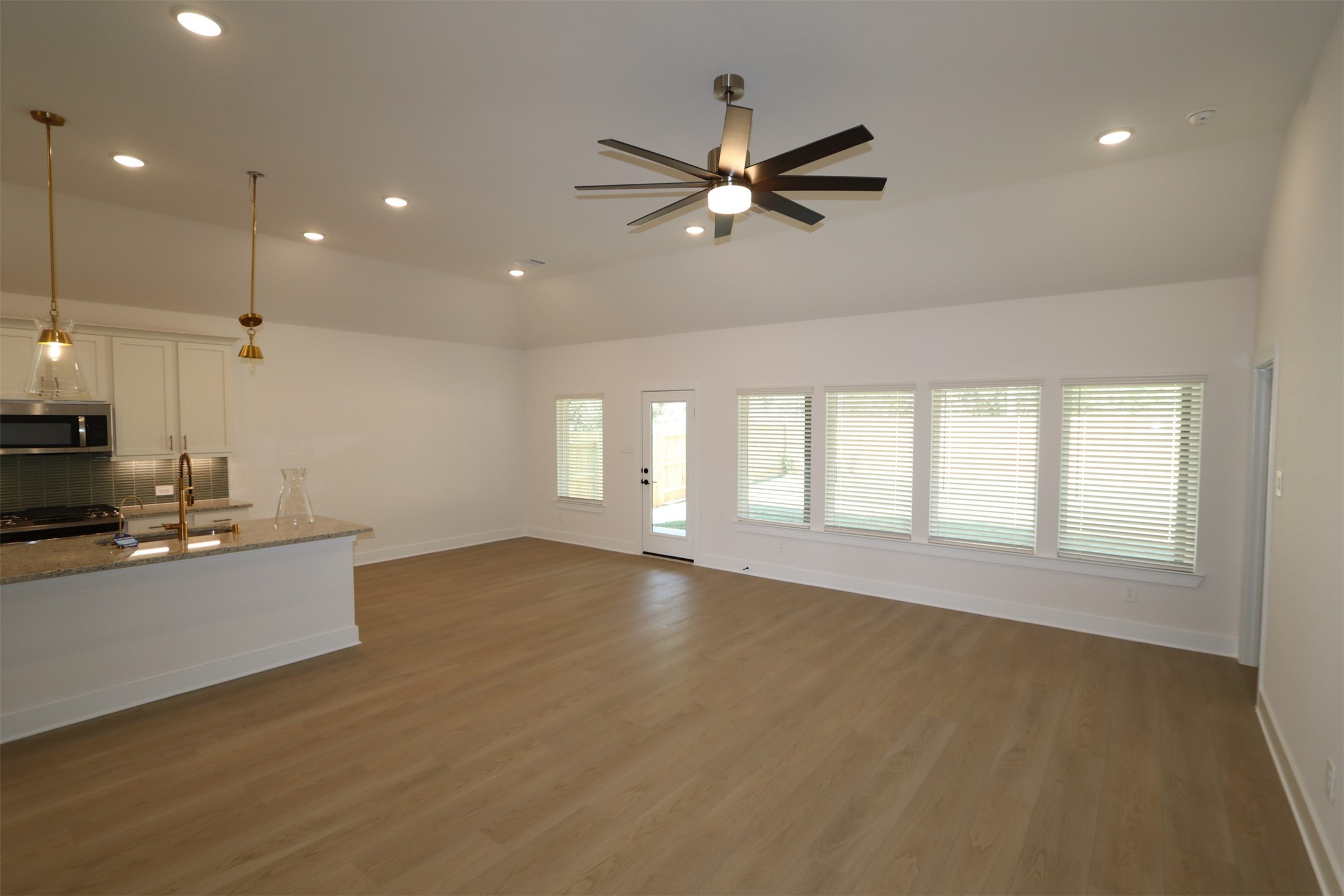 20630 Draper Road Property Photo 3