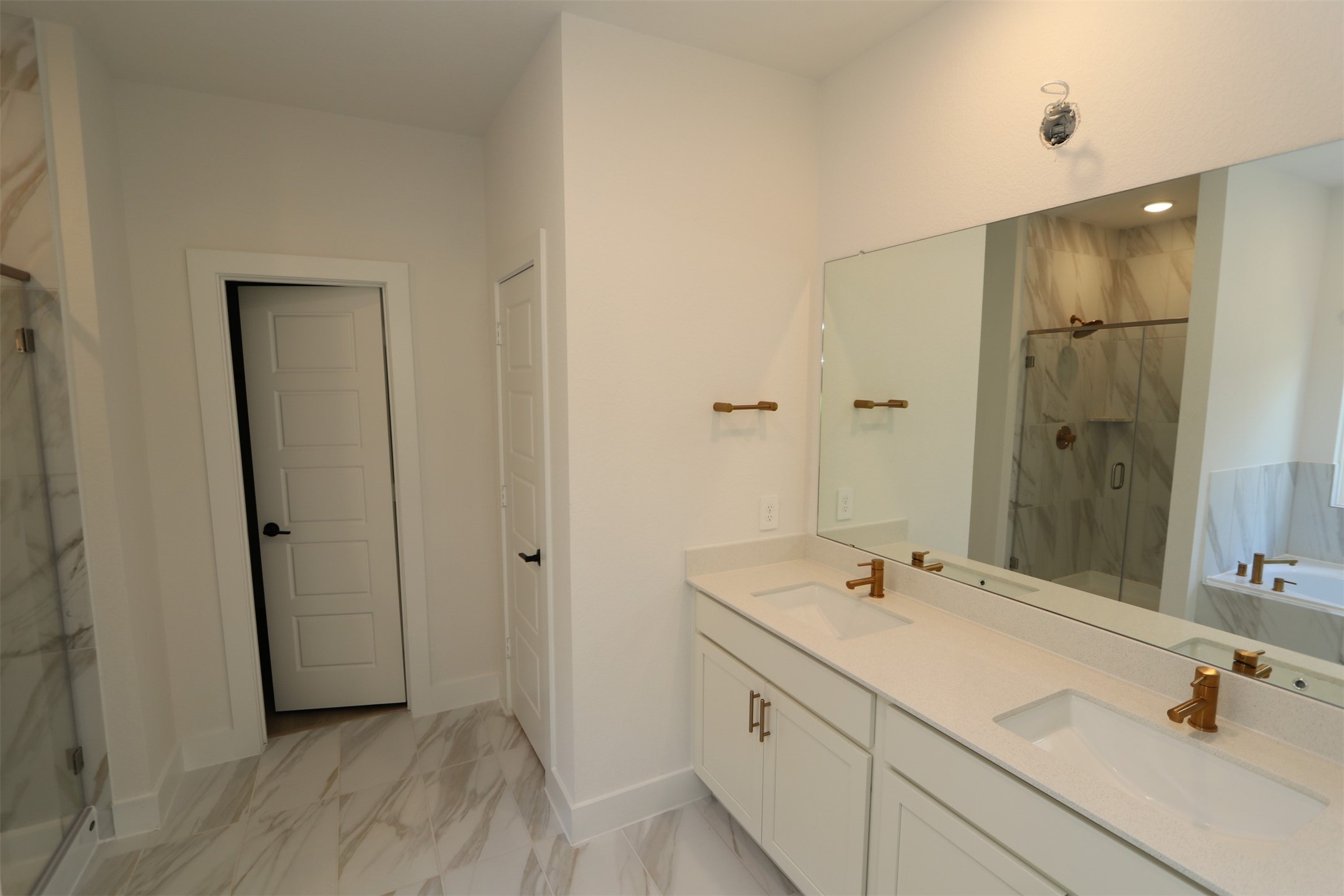 20630 Draper Road Property Photo 5