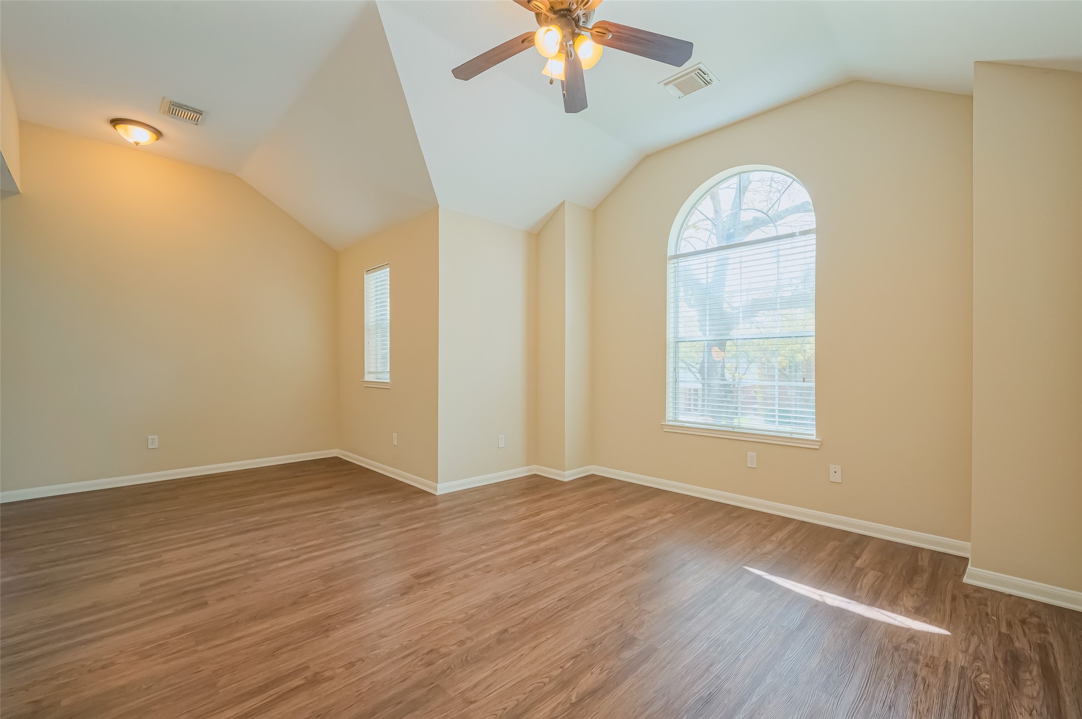 16514 Westwego Trail Property Photo 32