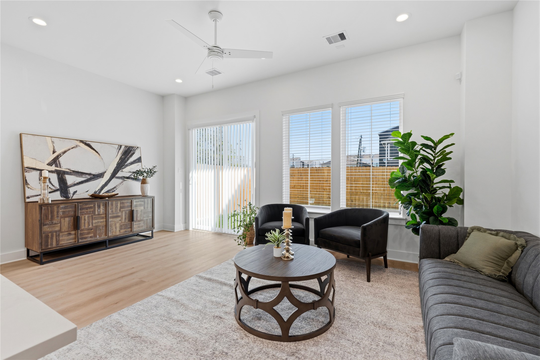 4610 Gunter Street Property Photo 14