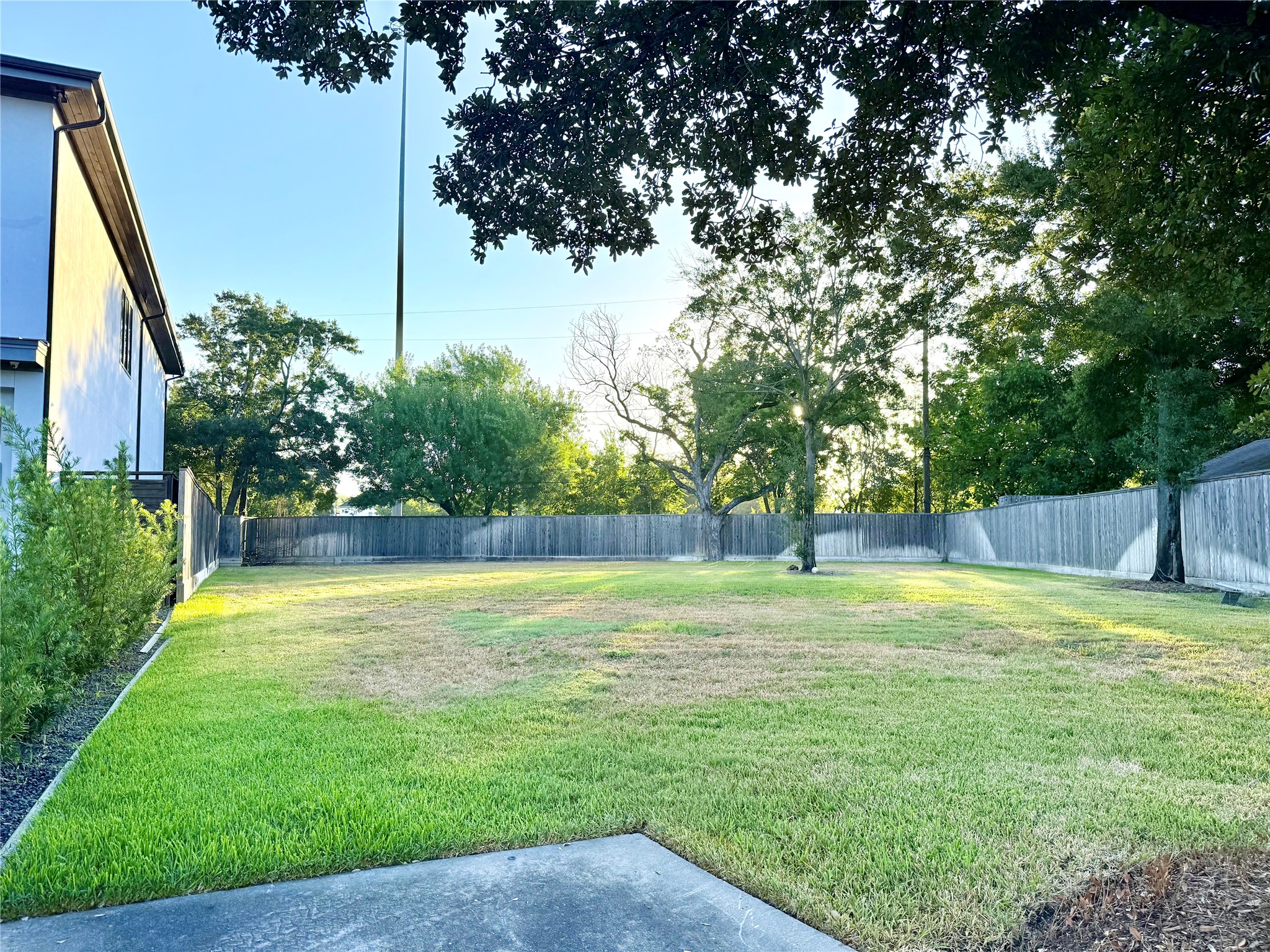 904 Lennette Property Photo 4