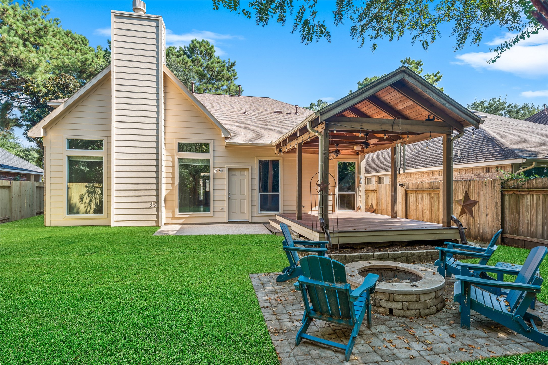13422 Yaupon Holly Lane Property Photo 4