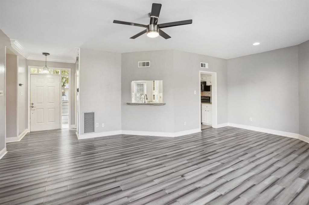 1725 Enterprise Avenue Property Photo 4