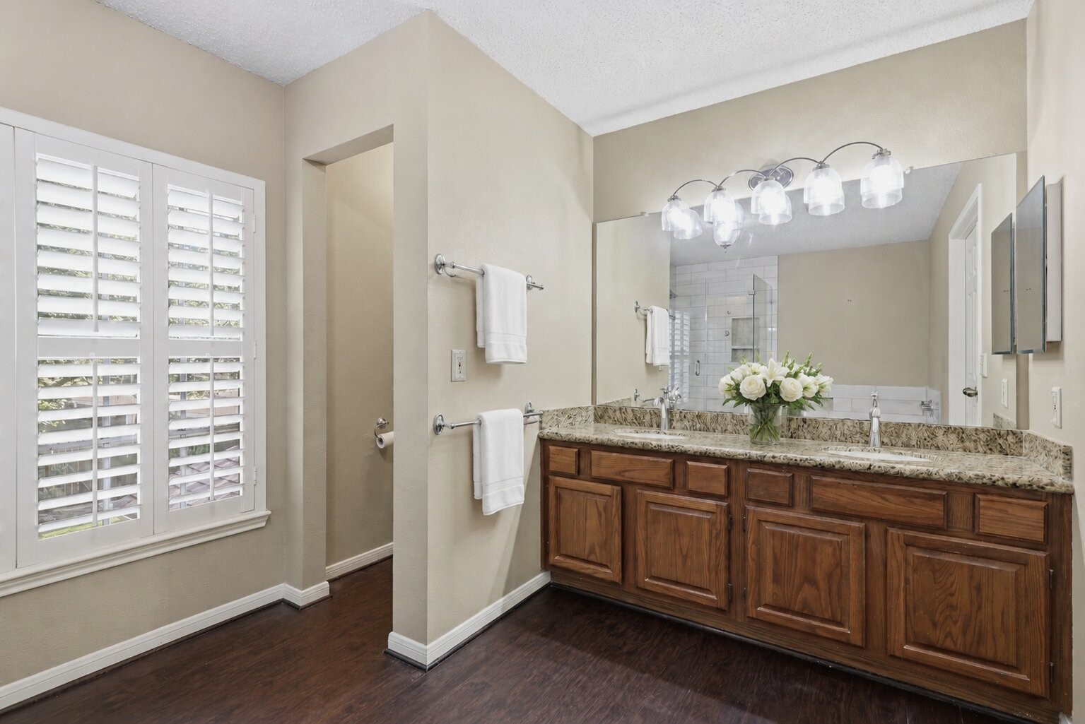 16002 Sweetwater Creek Drive Property Photo 13