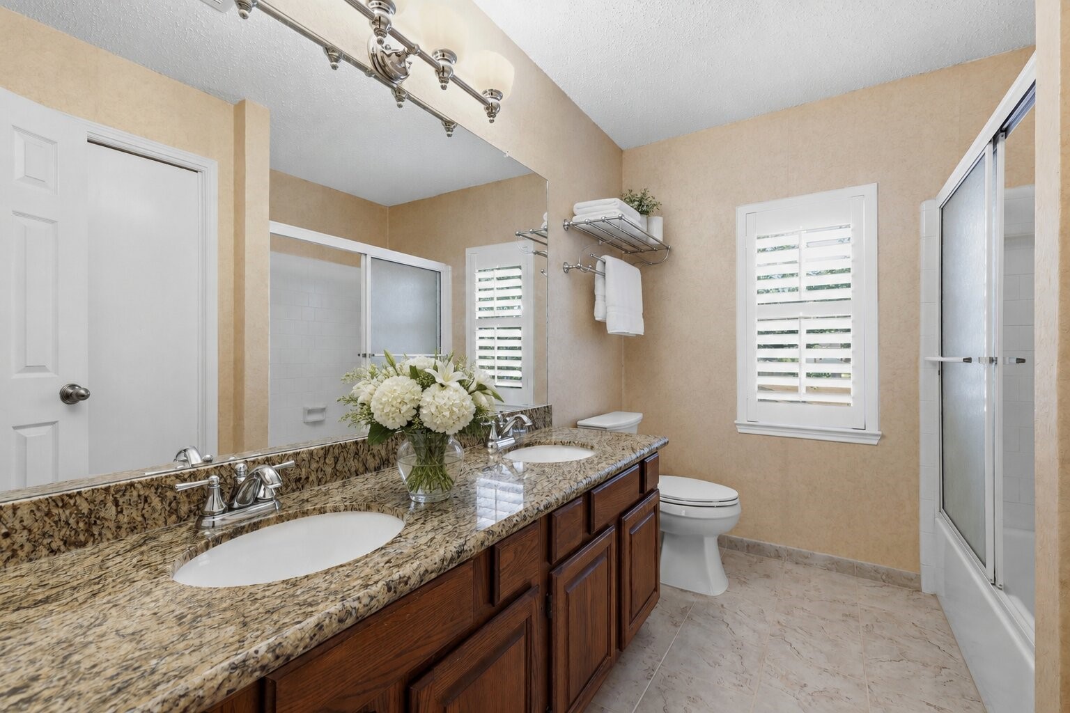 16002 Sweetwater Creek Drive Property Photo 15