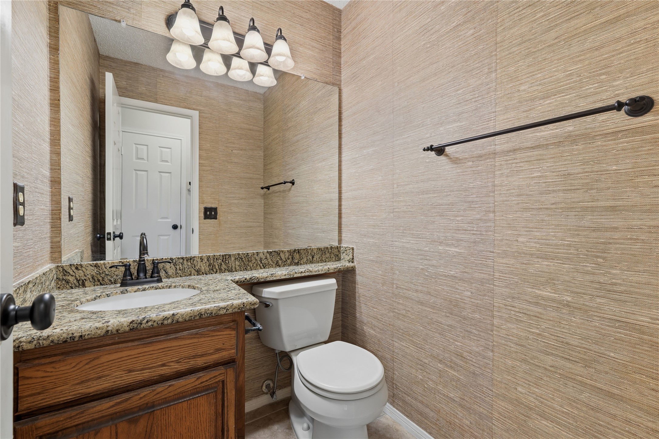 16002 Sweetwater Creek Drive Property Photo 17