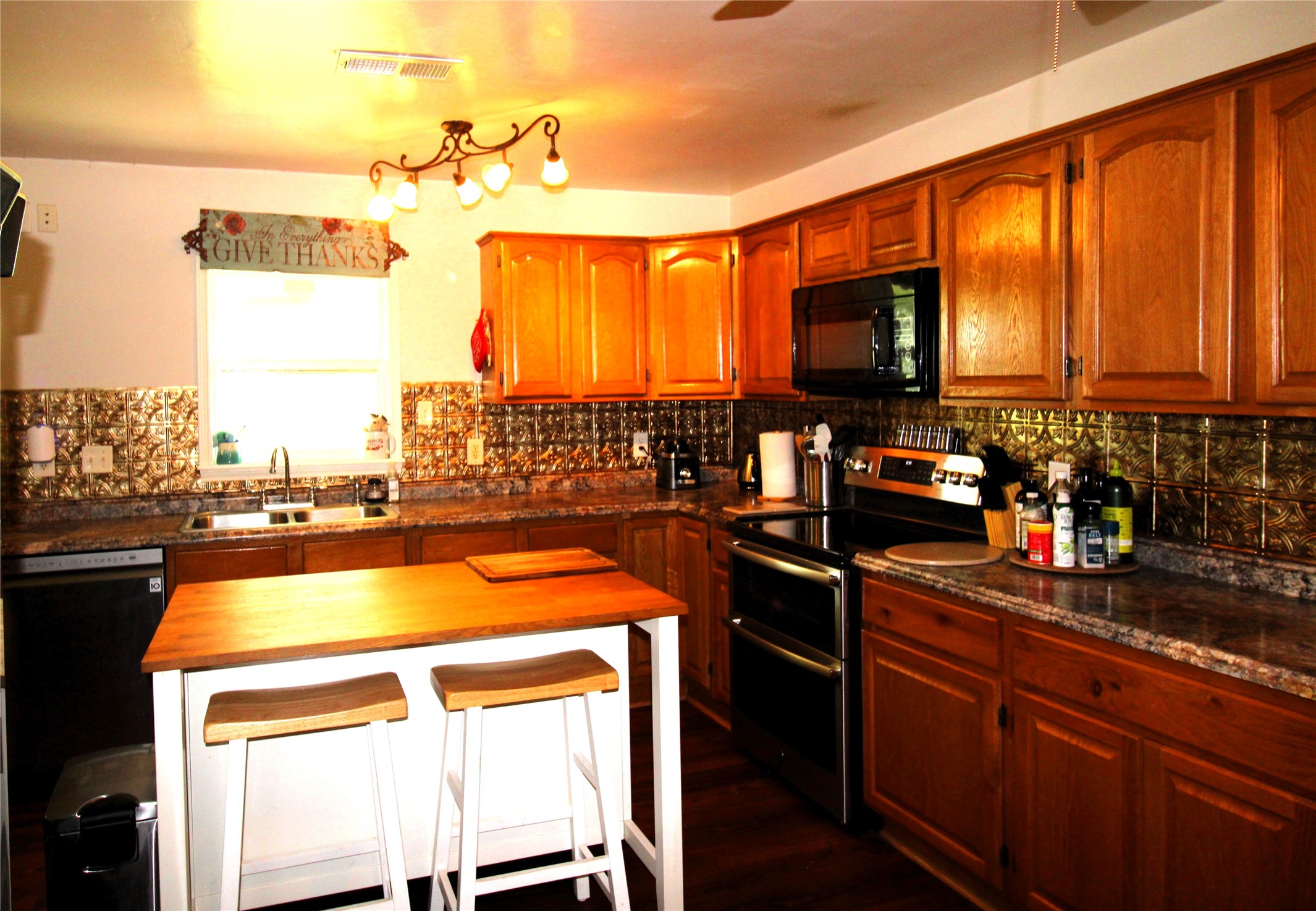 303 N 9th Street Property Photo 8