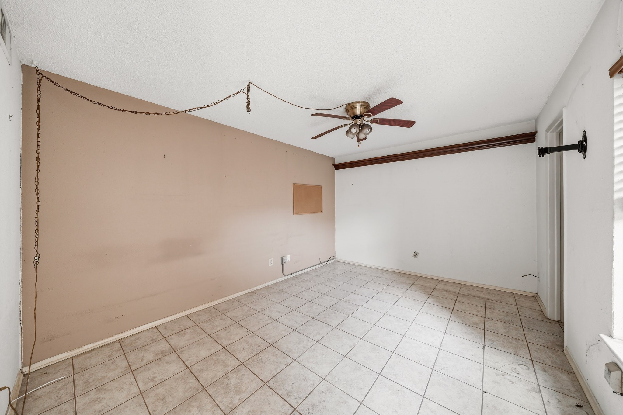 12918 Wirevine Lane Property Photo 6