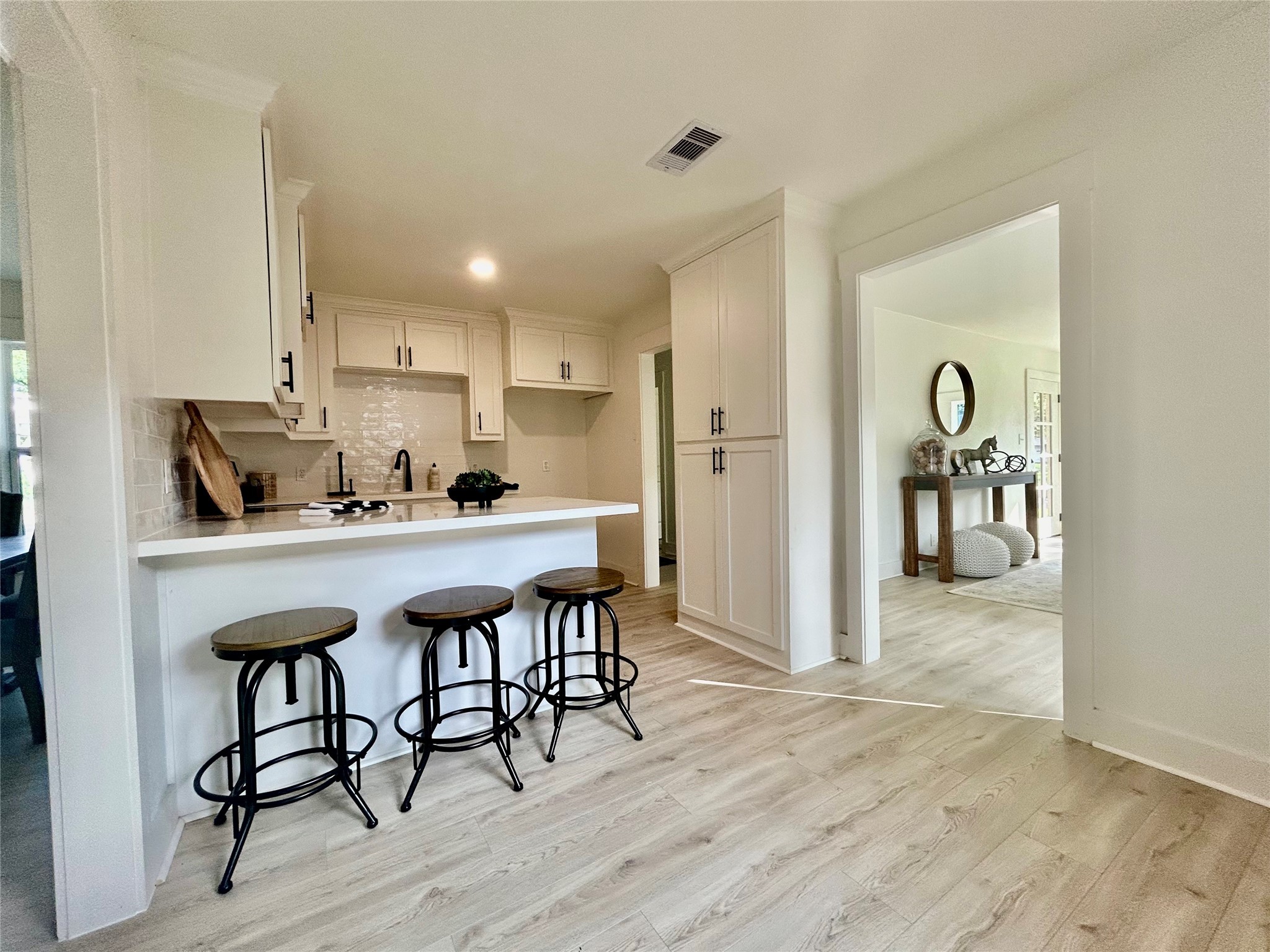 319 Wisteria Street Property Photo 5