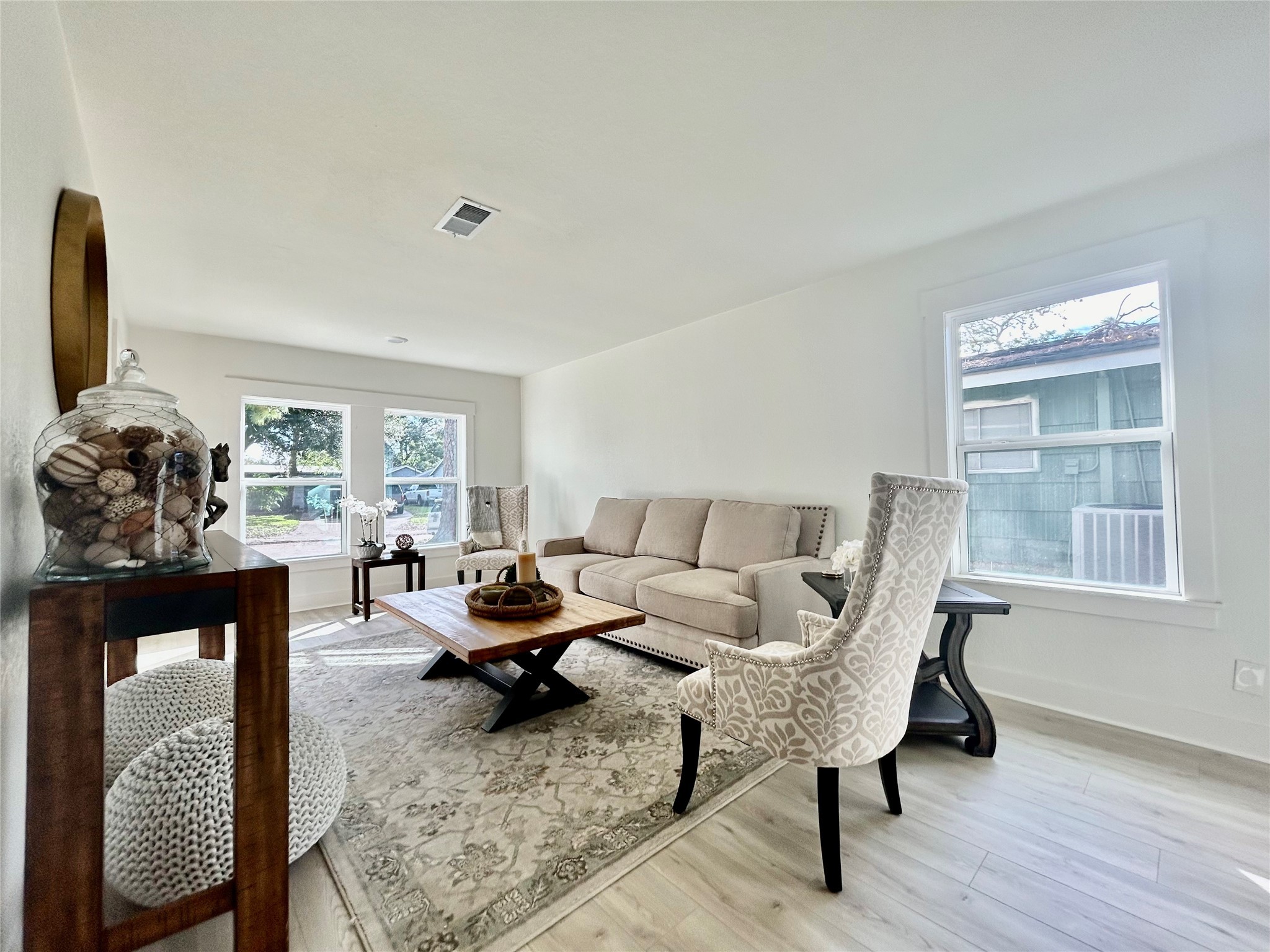 319 Wisteria Street Property Photo 6
