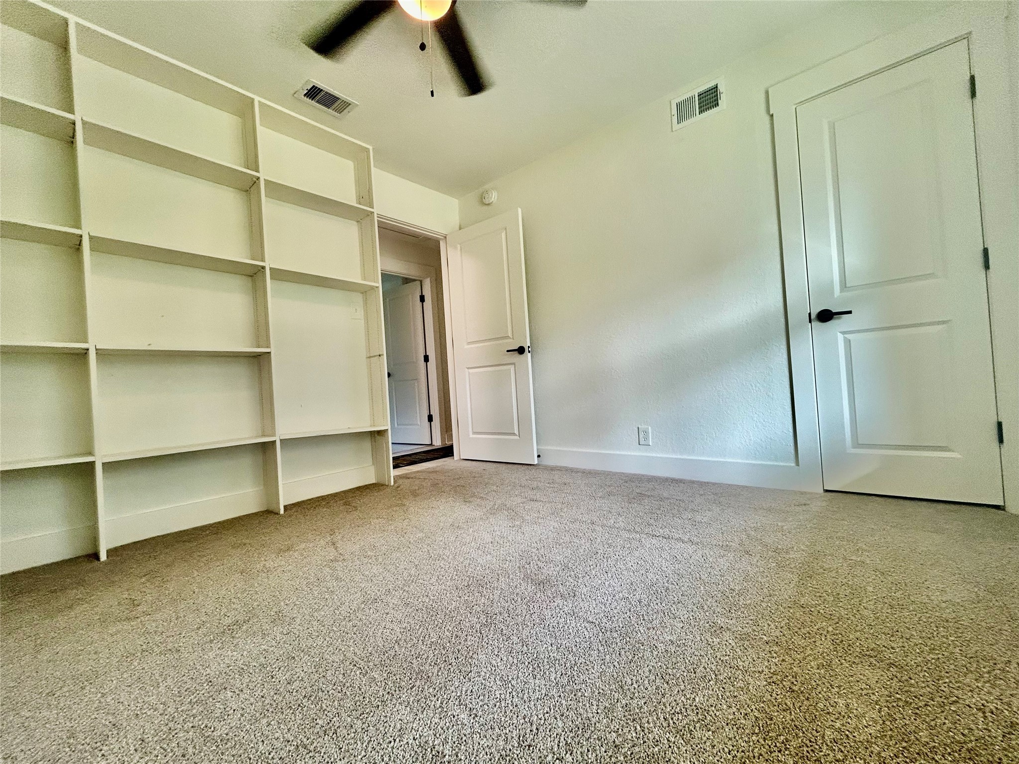 319 Wisteria Street Property Photo 22