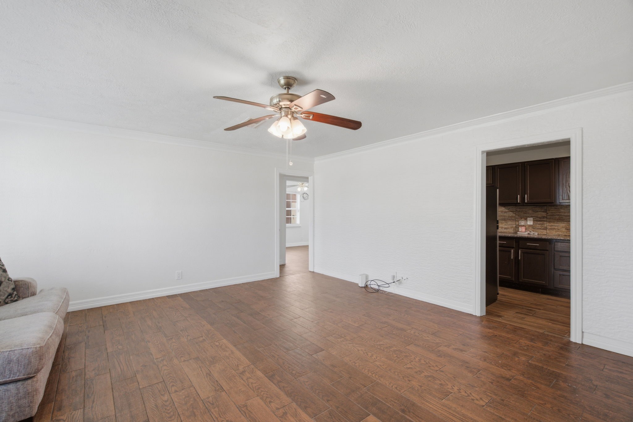 702 Redondo Drive Property Photo 5