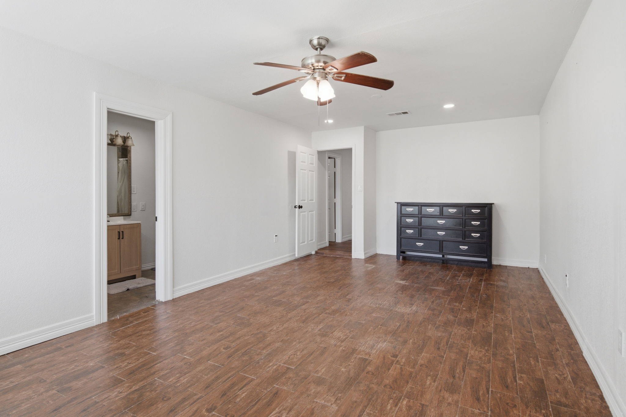 702 Redondo Drive Property Photo 16