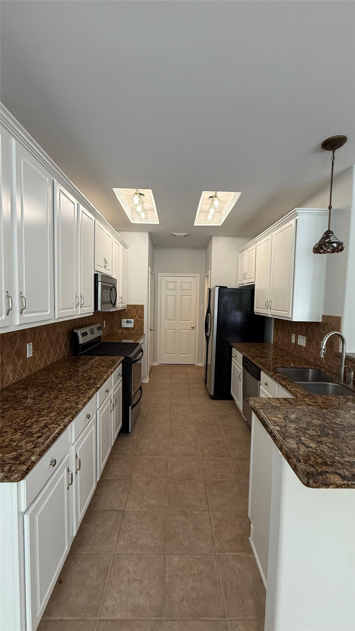 35 Ledgestone Pl Property Photo 15