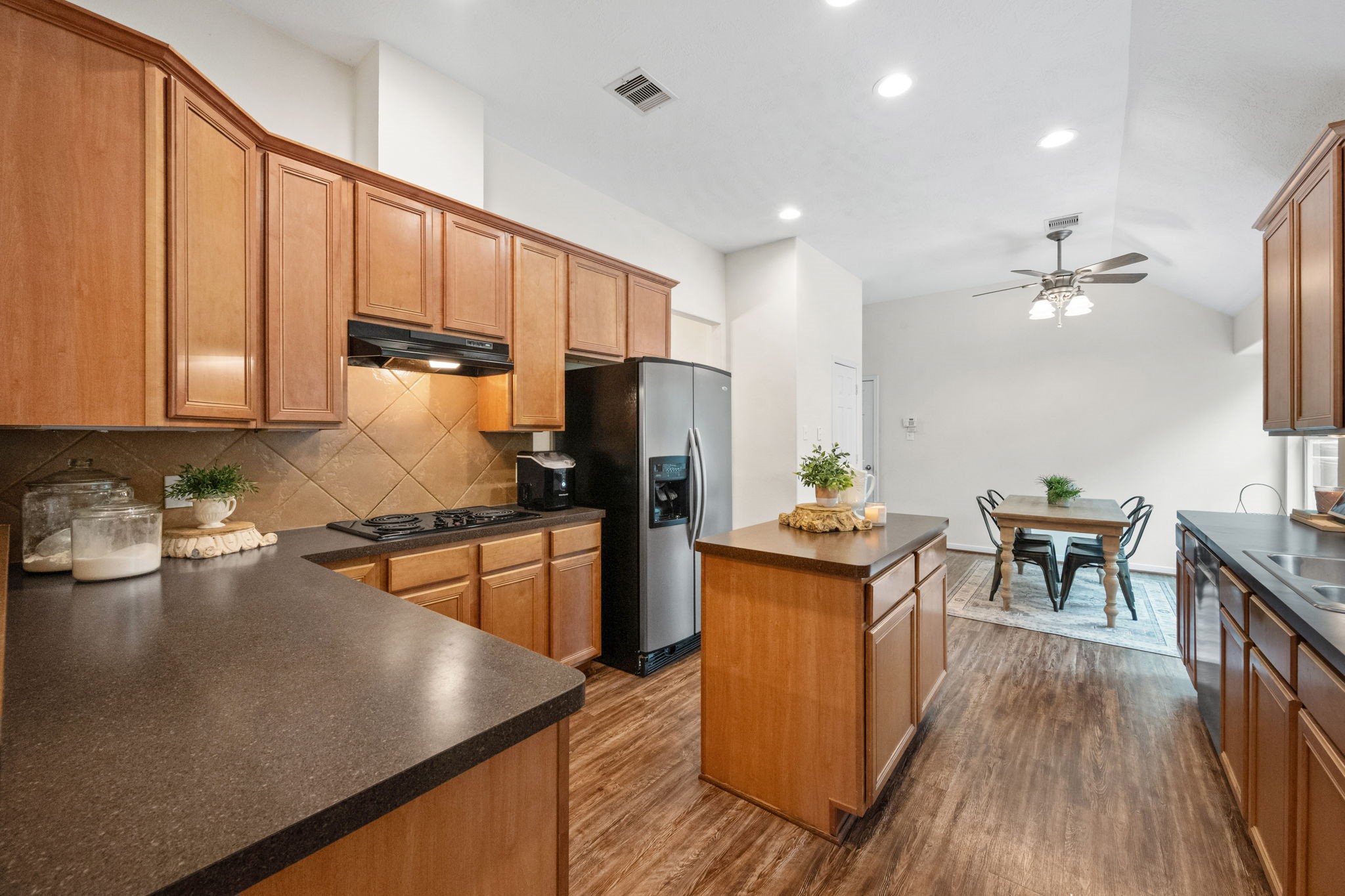 15906 Dunes Drive Property Photo 11