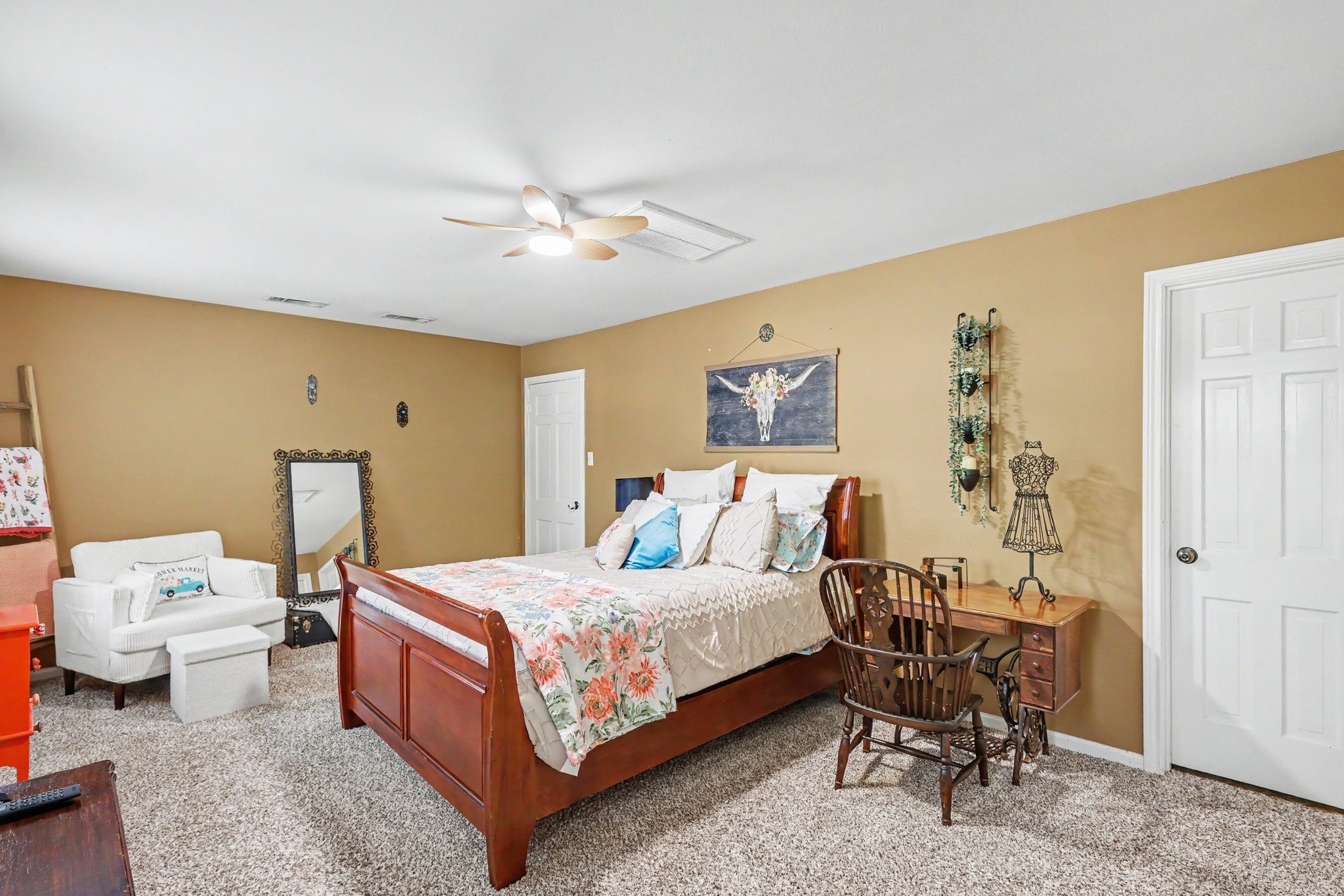 6711 Campden Drive Property Photo 18