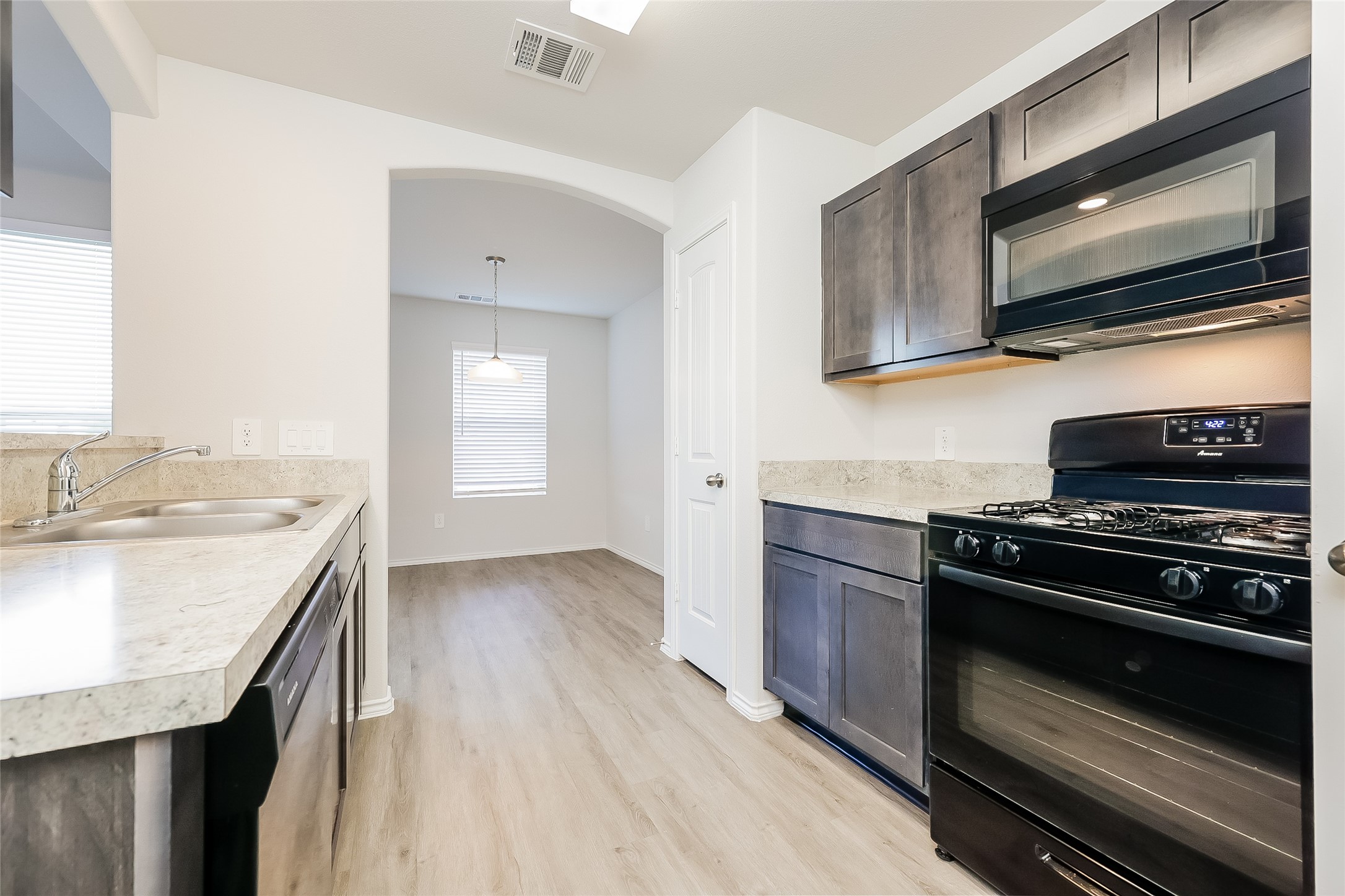 943 Imperial Heights Drive Property Photo 3
