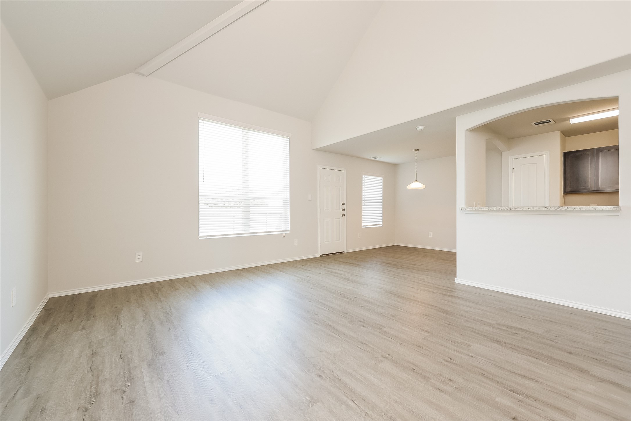 943 Imperial Heights Drive Property Photo 4
