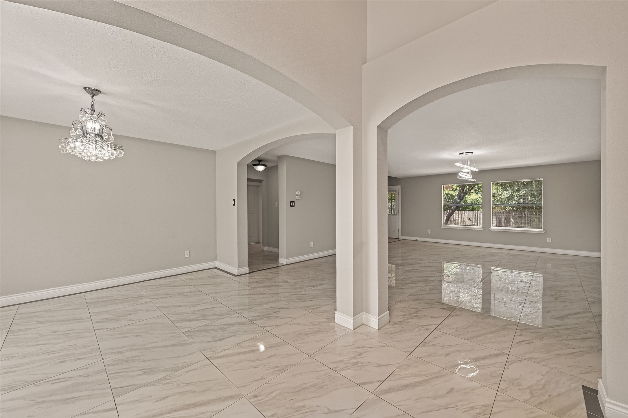6021 Whispering Lakes Drive Property Photo 5