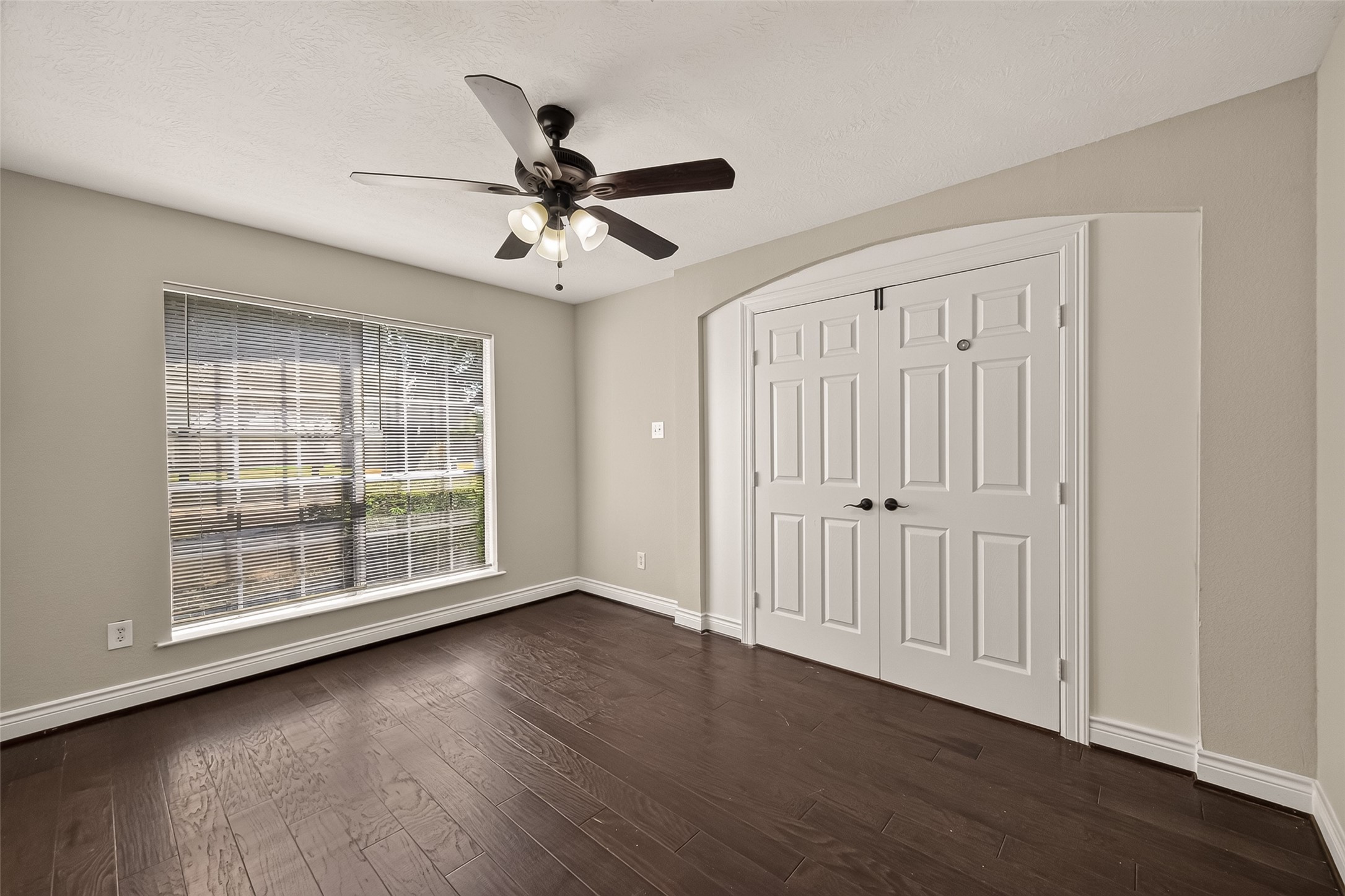 6021 Whispering Lakes Drive Property Photo 10