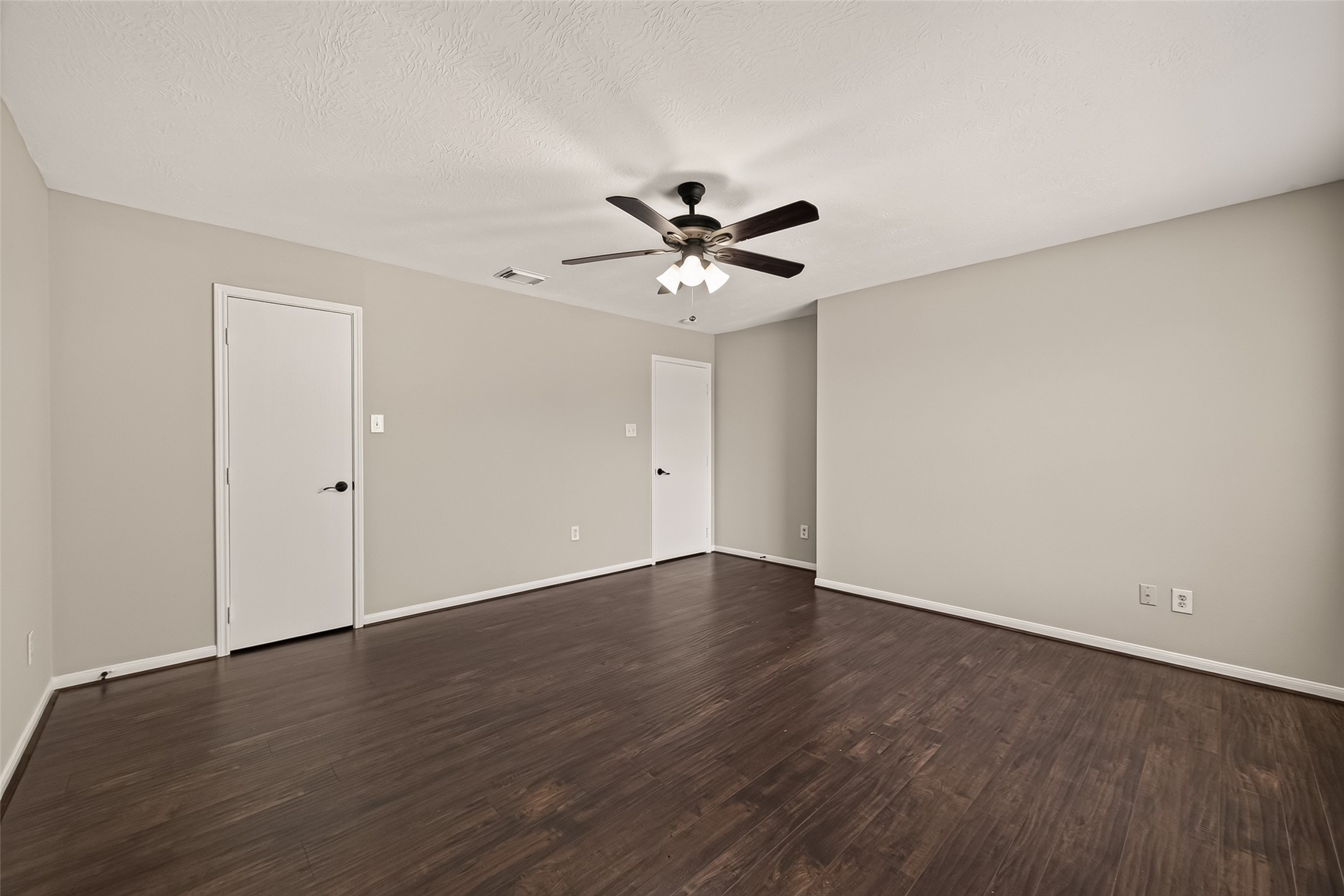 6021 Whispering Lakes Drive Property Photo 24