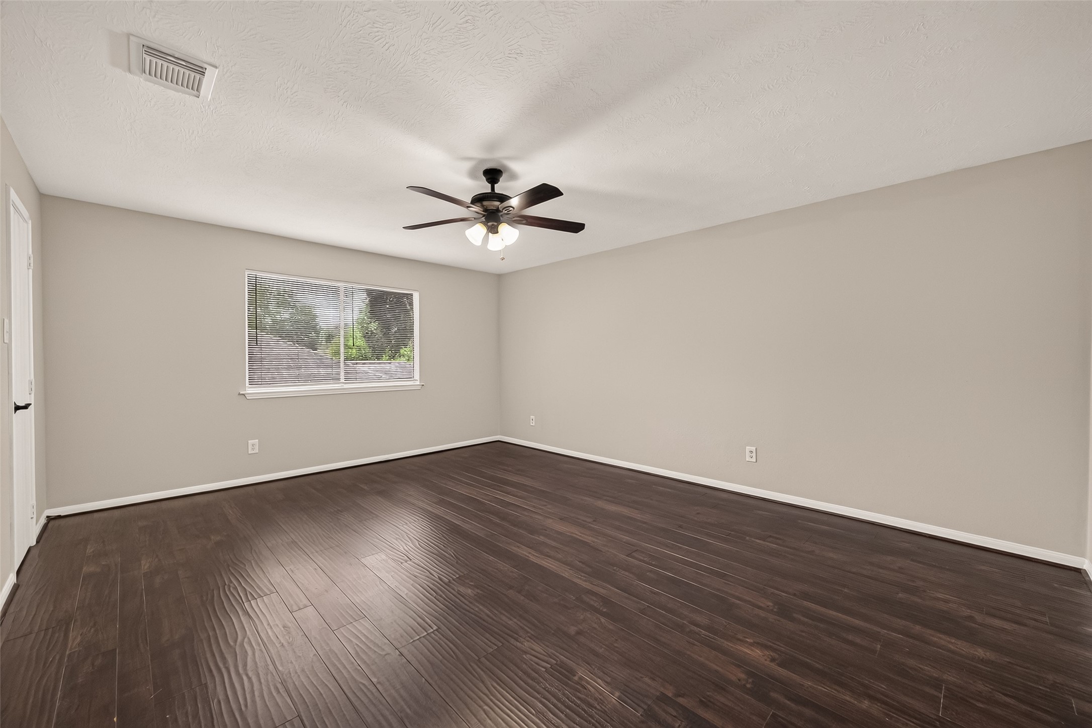 6021 Whispering Lakes Drive Property Photo 27