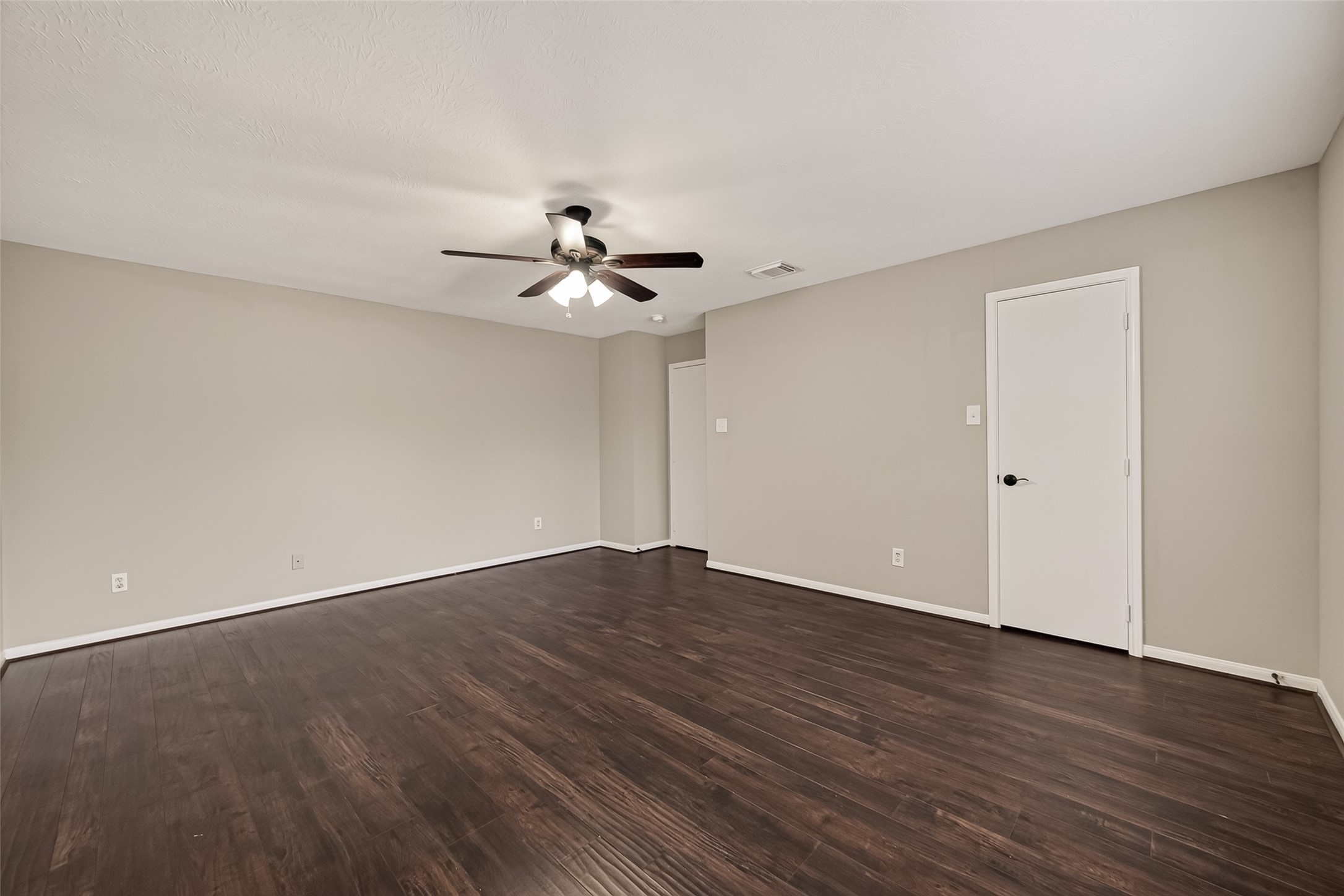 6021 Whispering Lakes Drive Property Photo 29