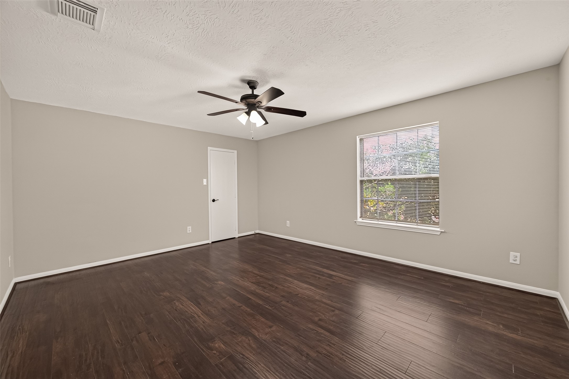6021 Whispering Lakes Drive Property Photo 32