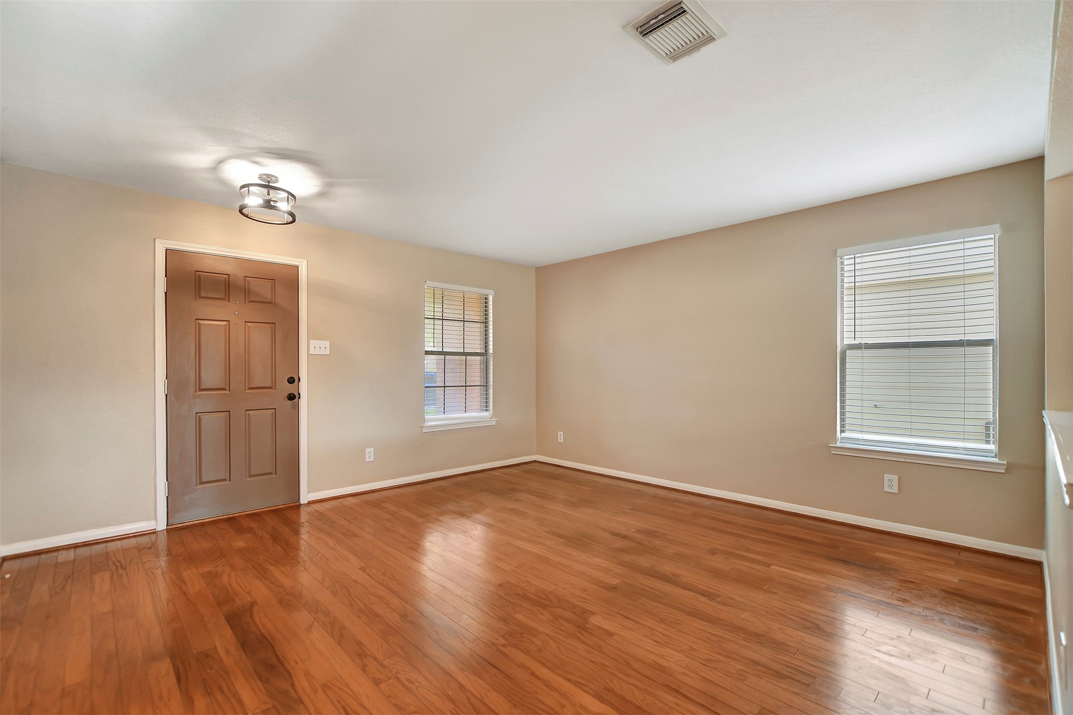 3339 Legends Shadow Drive Property Photo 7