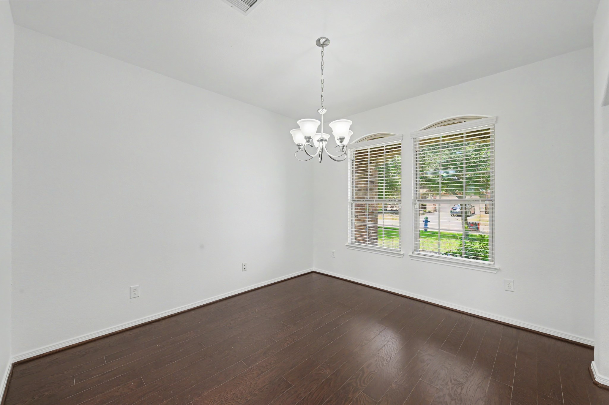 22410 Ebbets Field Drive Property Photo 7