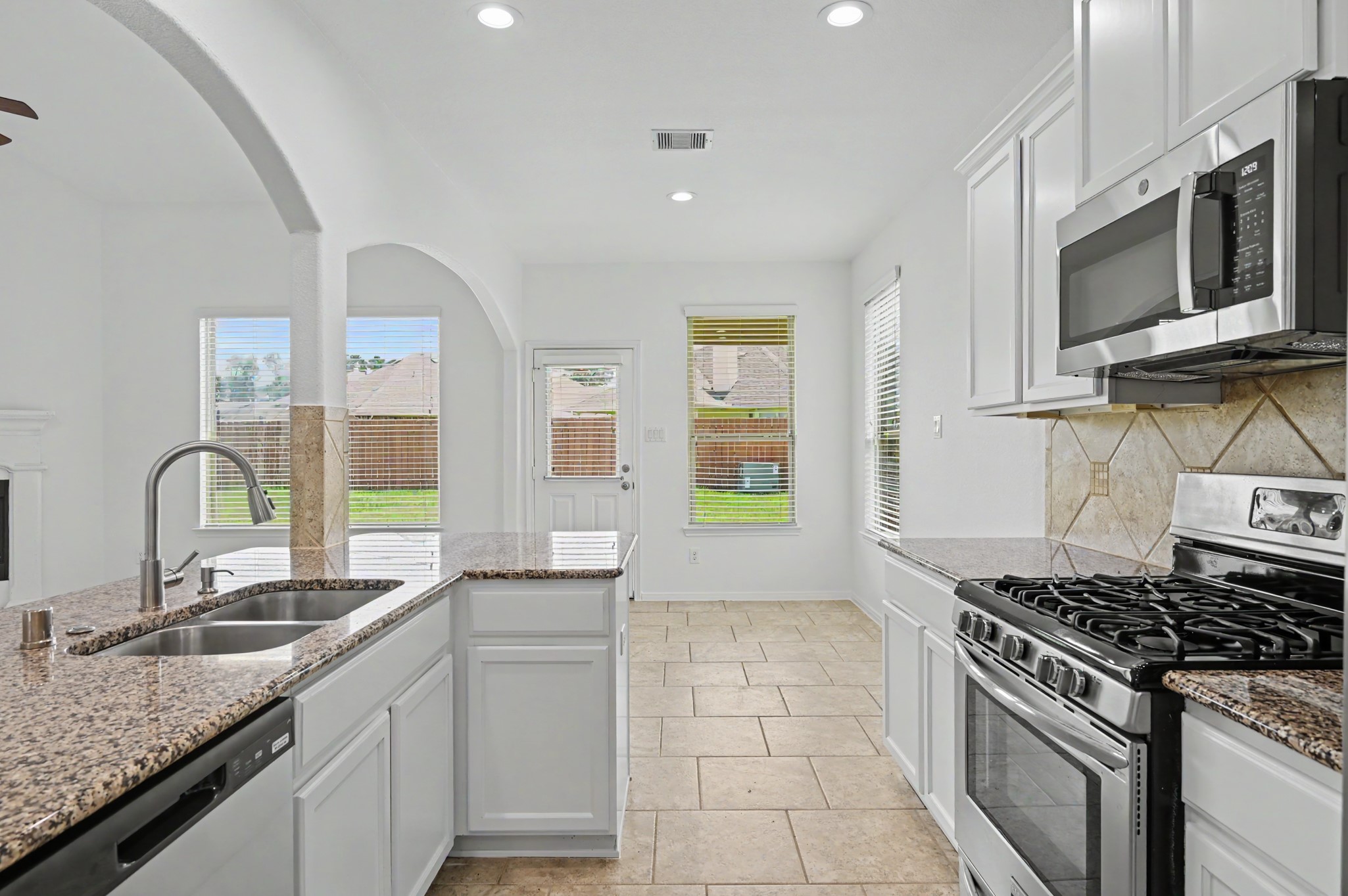 22410 Ebbets Field Drive Property Photo 16