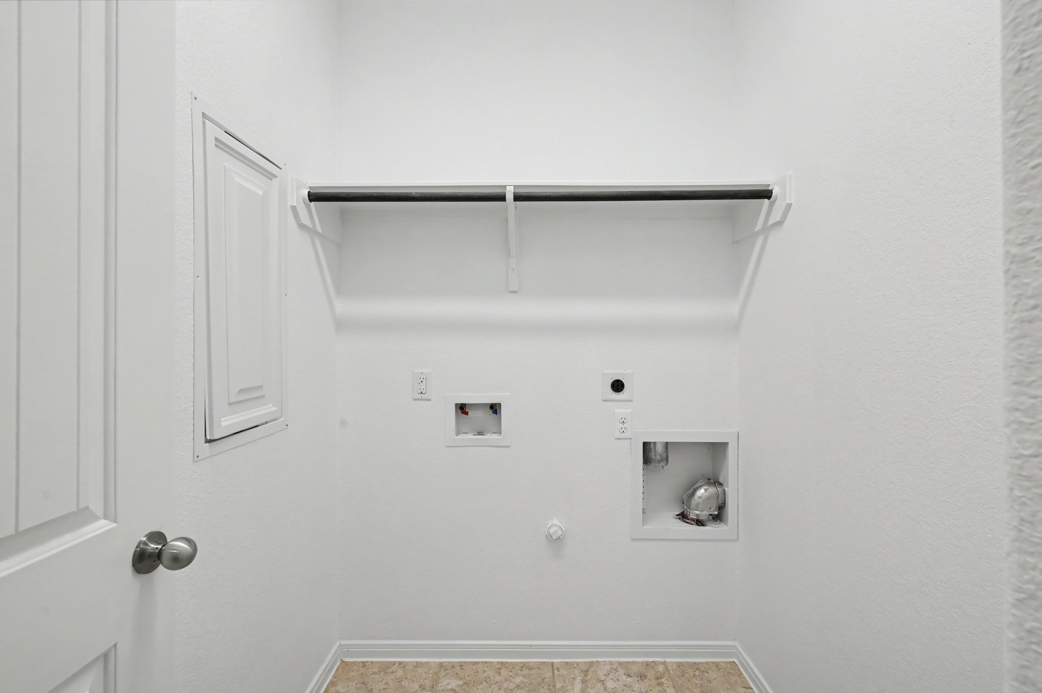 22410 Ebbets Field Drive Property Photo 26