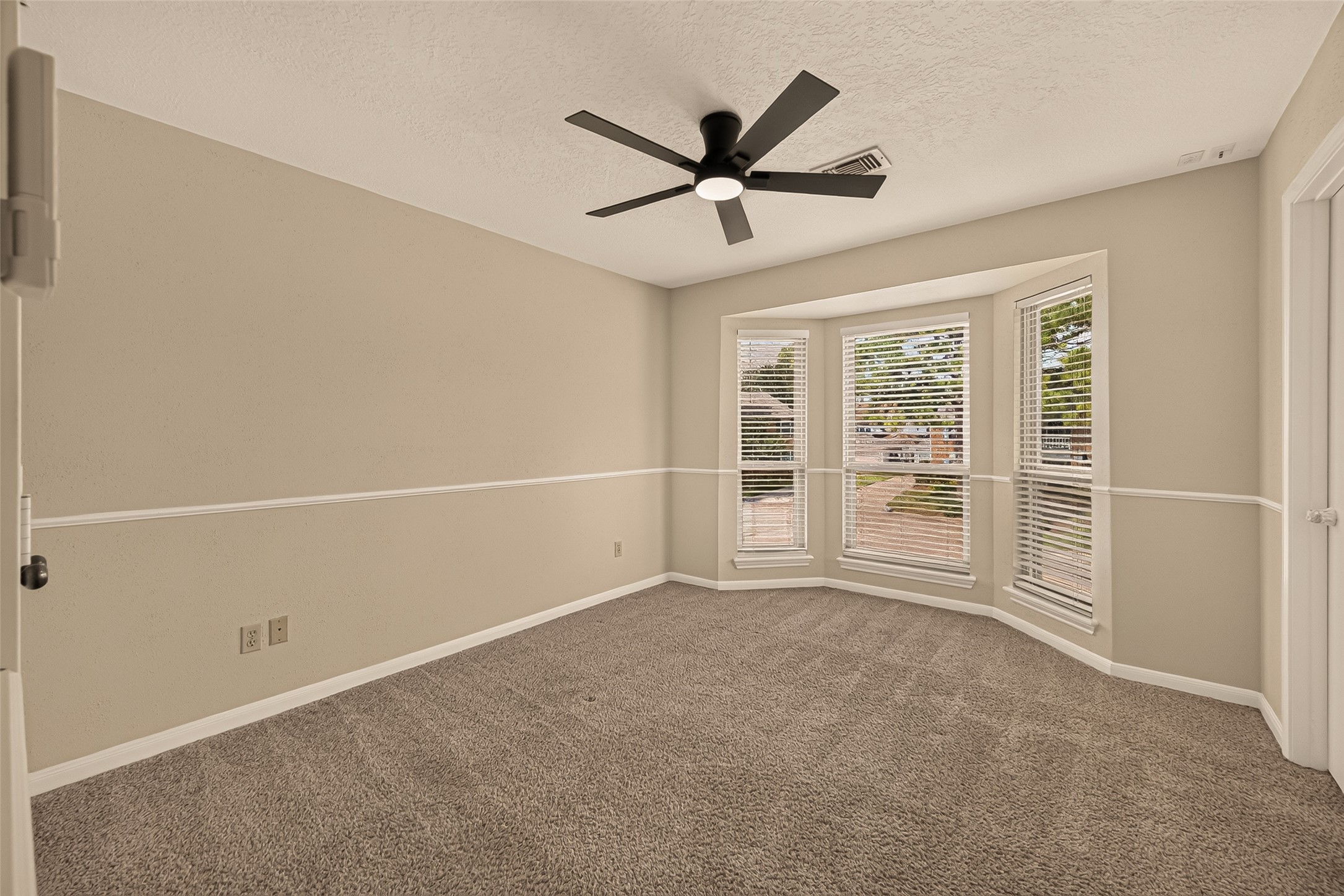 18331 Longcliffe Drive Property Photo 28