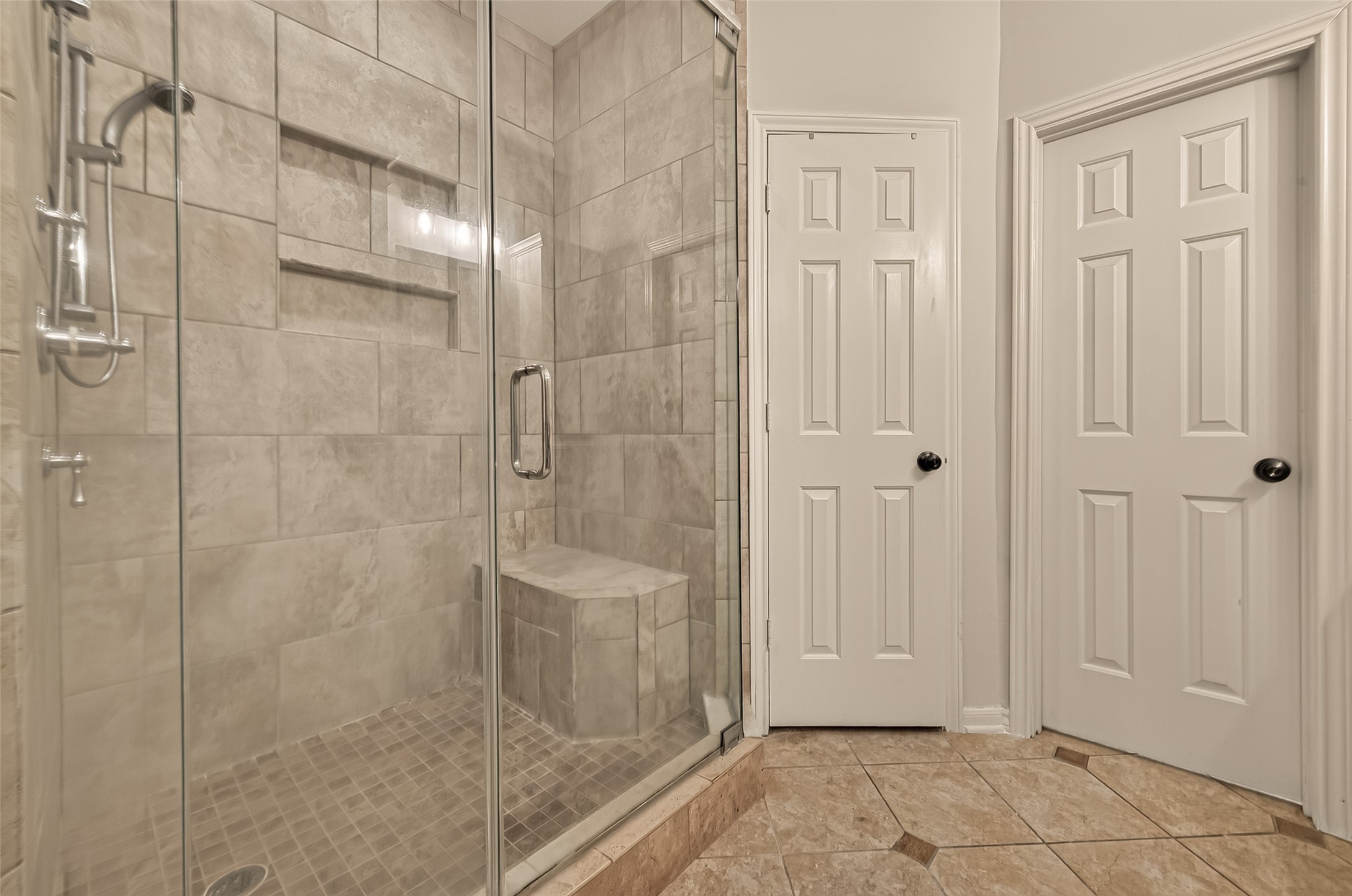 18331 Longcliffe Drive Property Photo 41