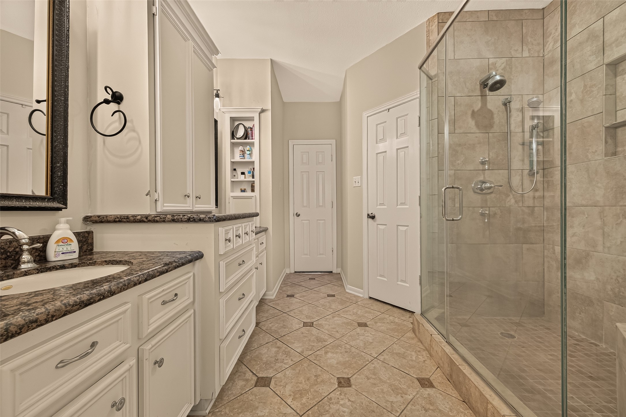 18331 Longcliffe Drive Property Photo 42