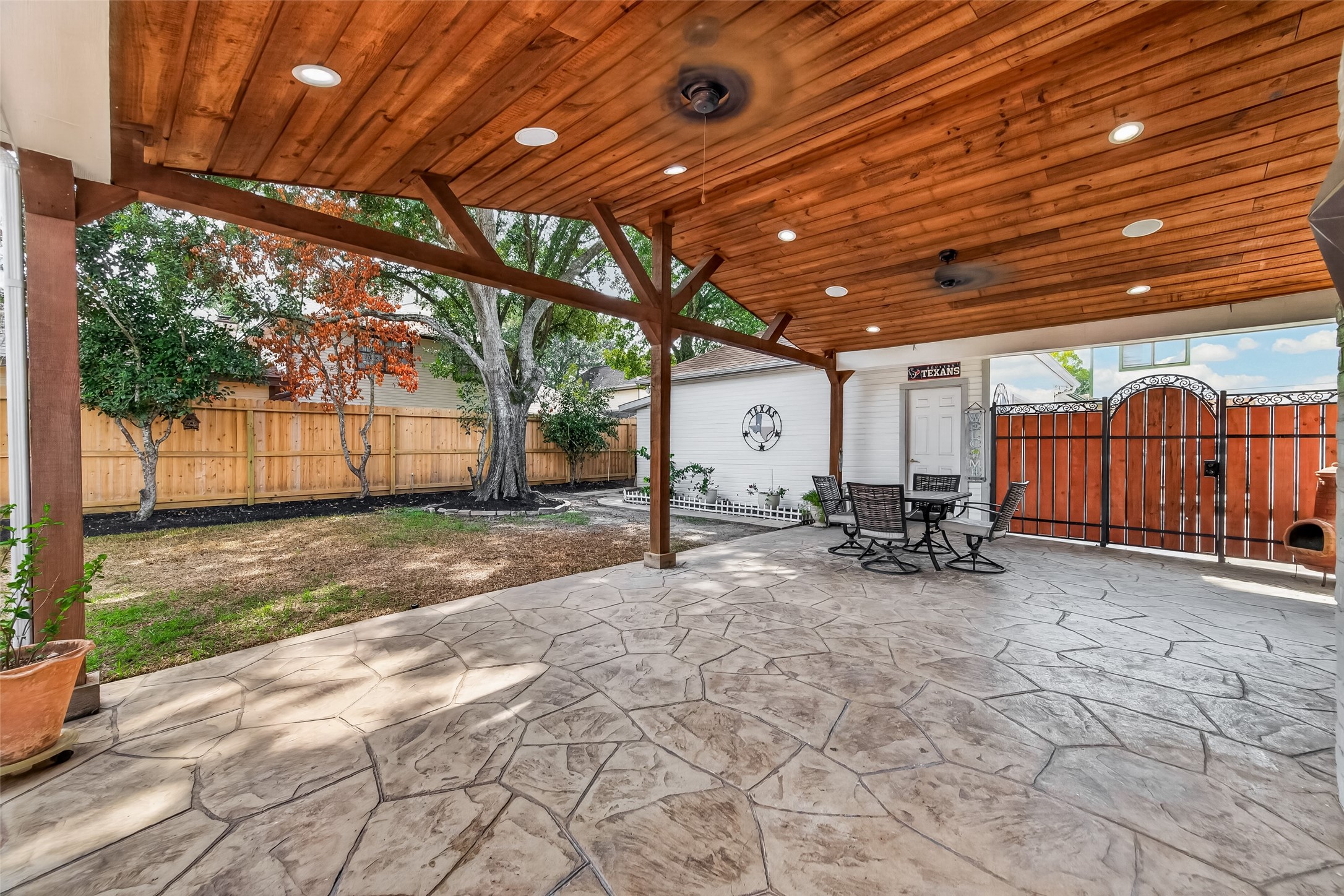 18331 Longcliffe Drive Property Photo 45