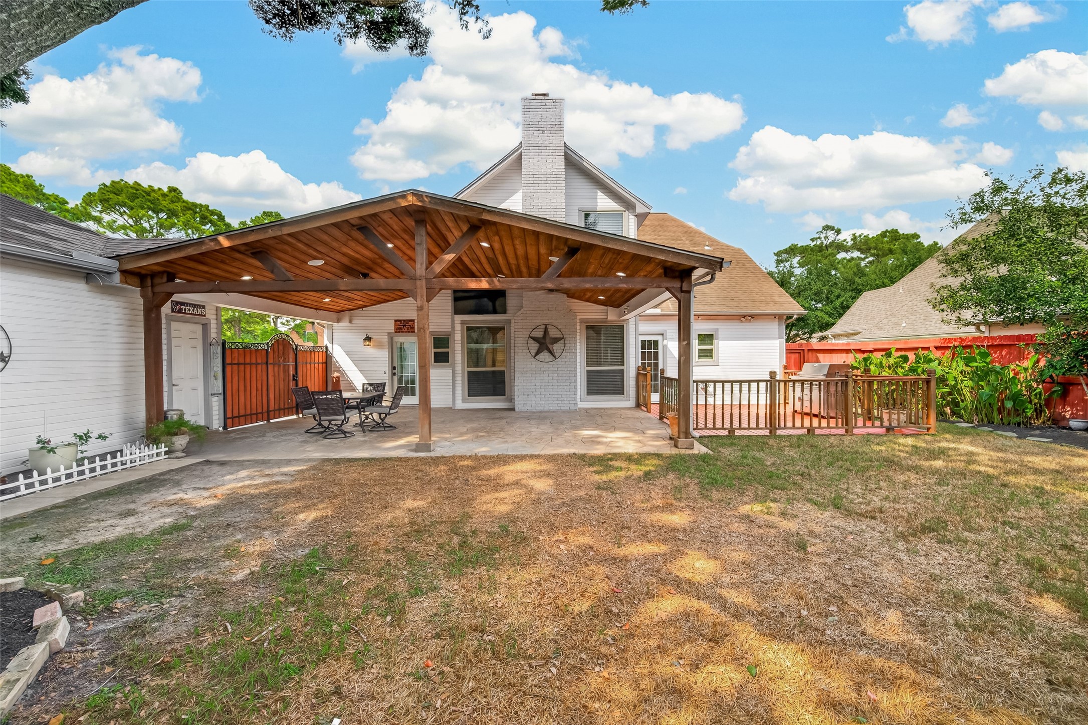 18331 Longcliffe Drive Property Photo 48