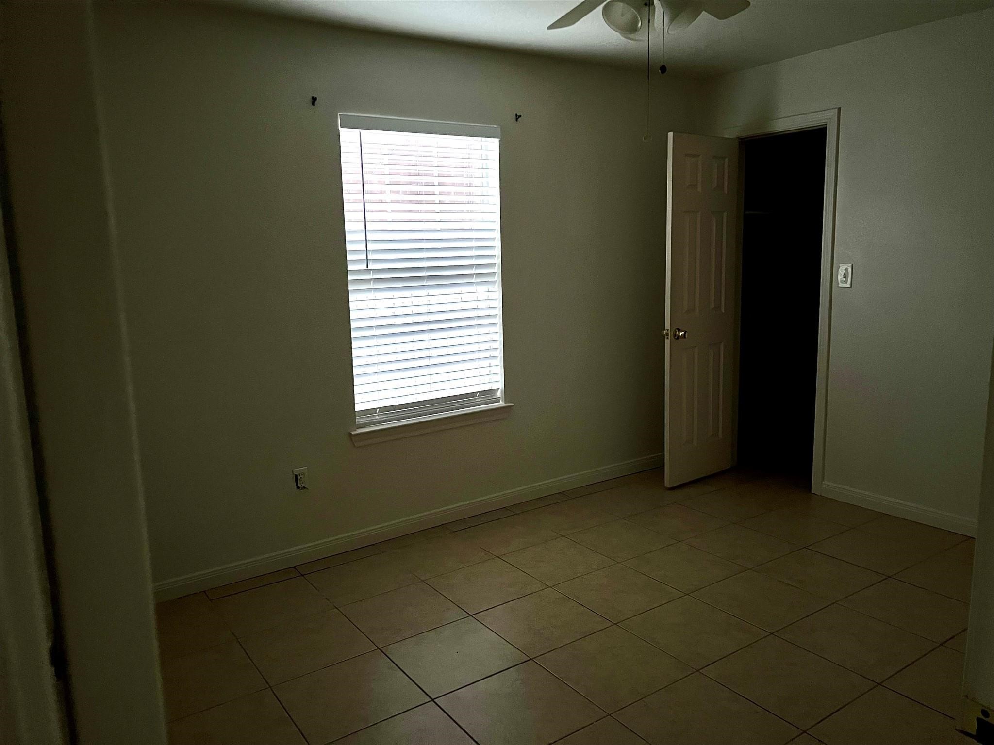 4725 10th Street Property Photo 4