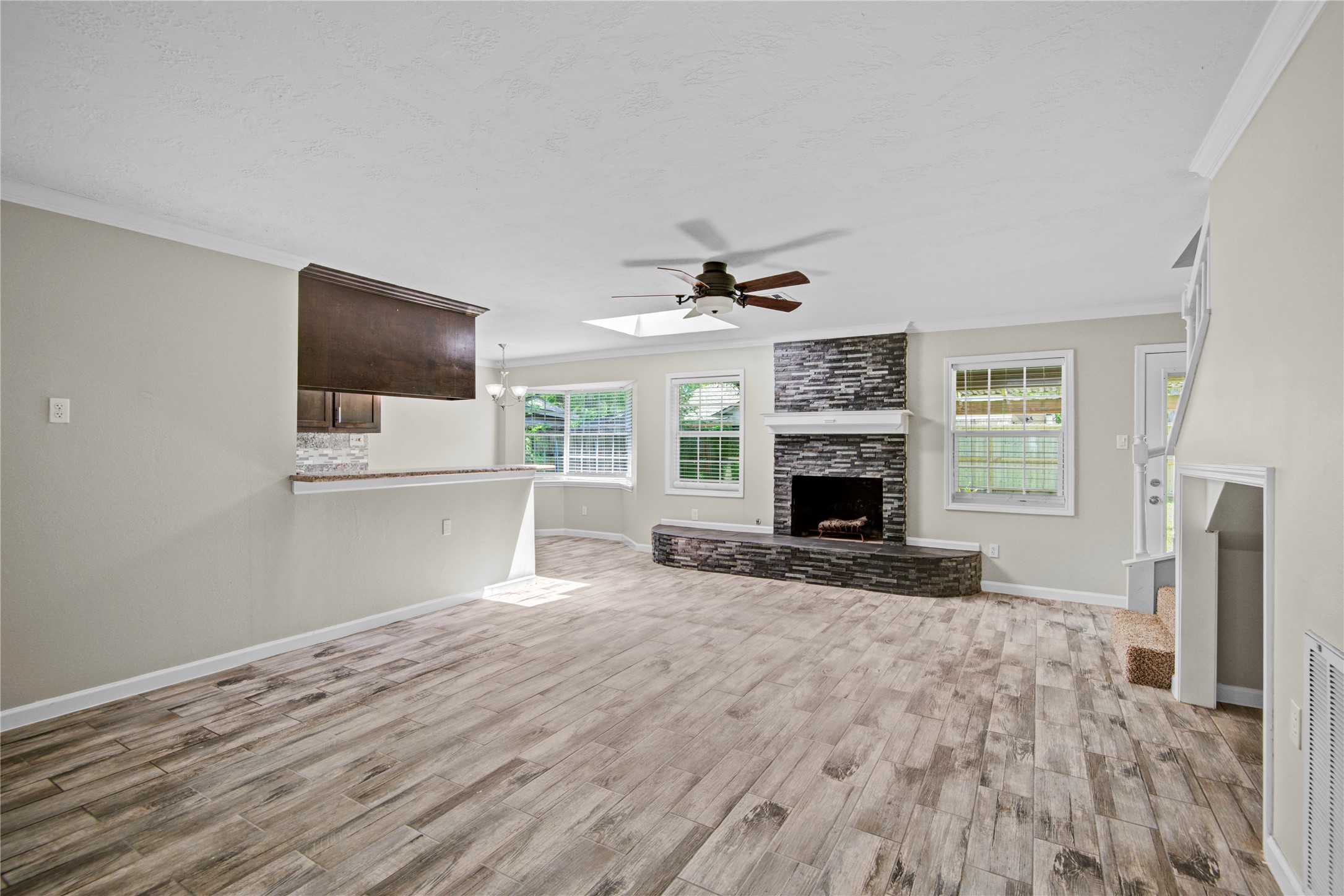 15702 Wandering Trail Property Photo 17