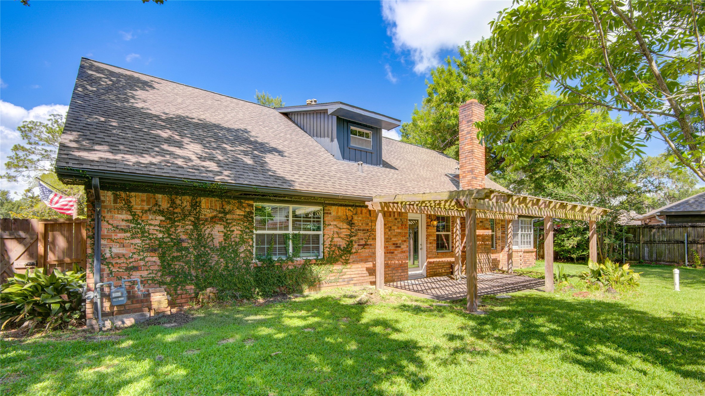 15702 Wandering Trail Property Photo 30