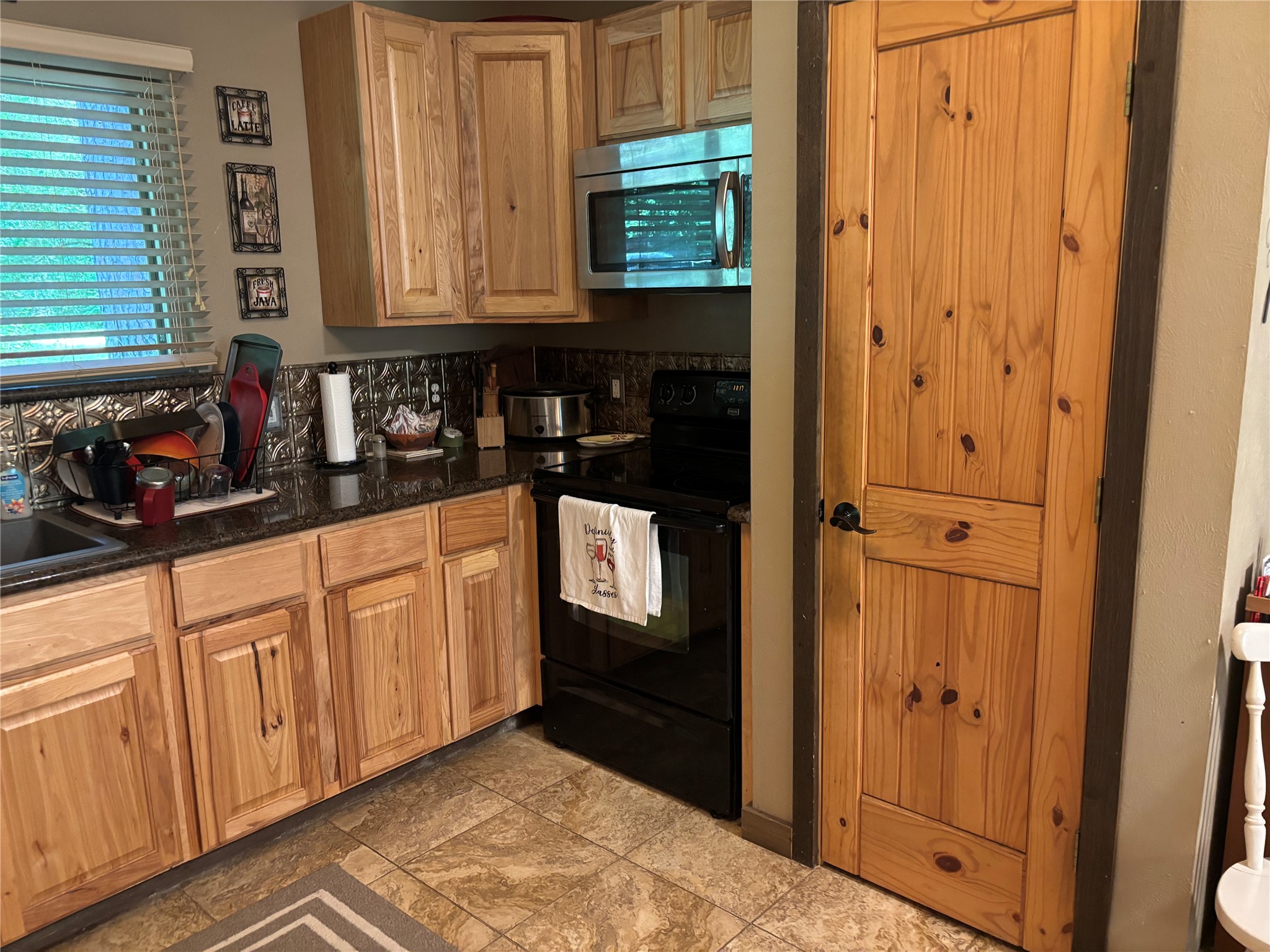 141 Walnut Loop Loop Property Photo 17