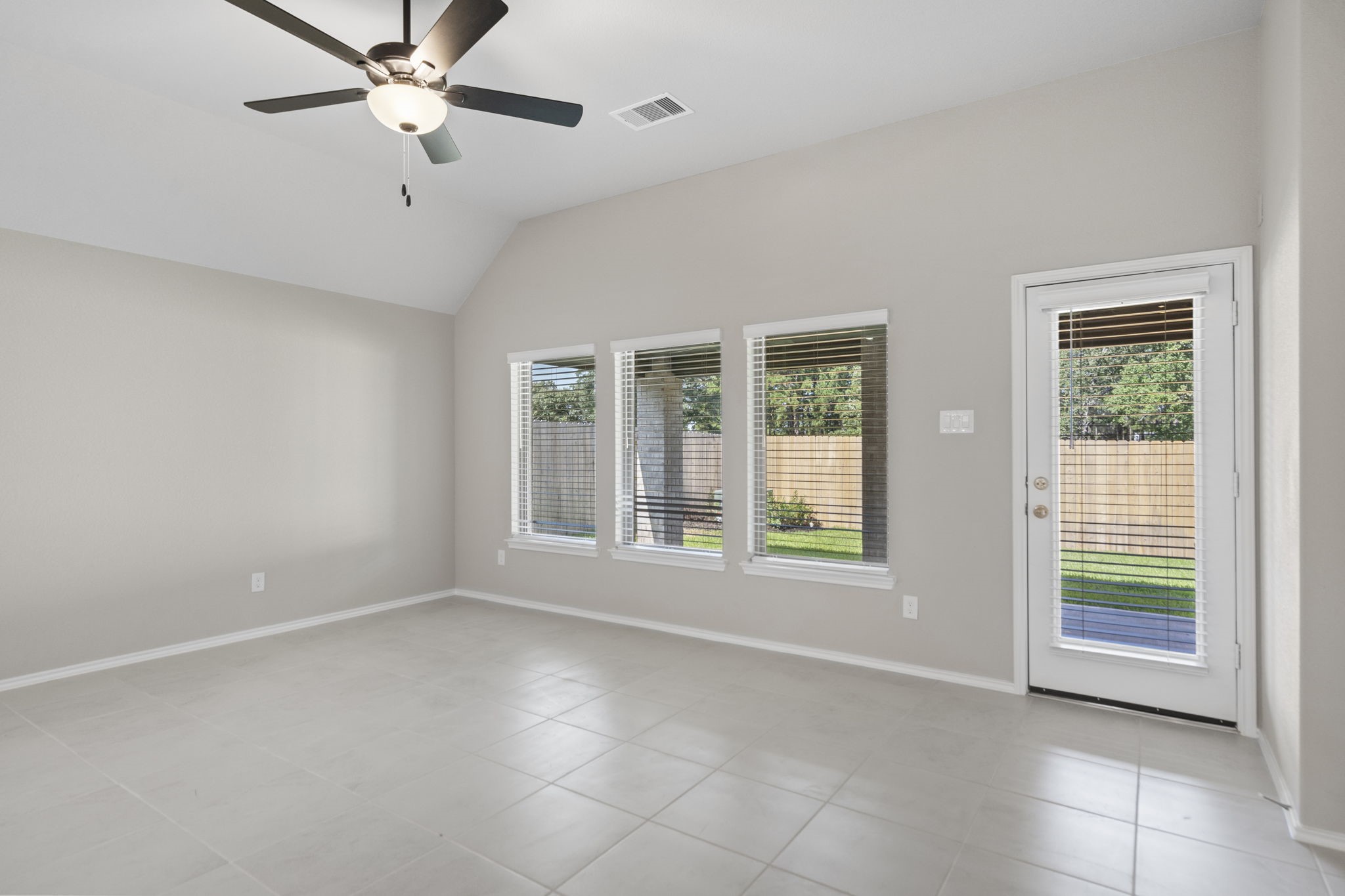 1308 Rio Hollow Lane Property Photo 10