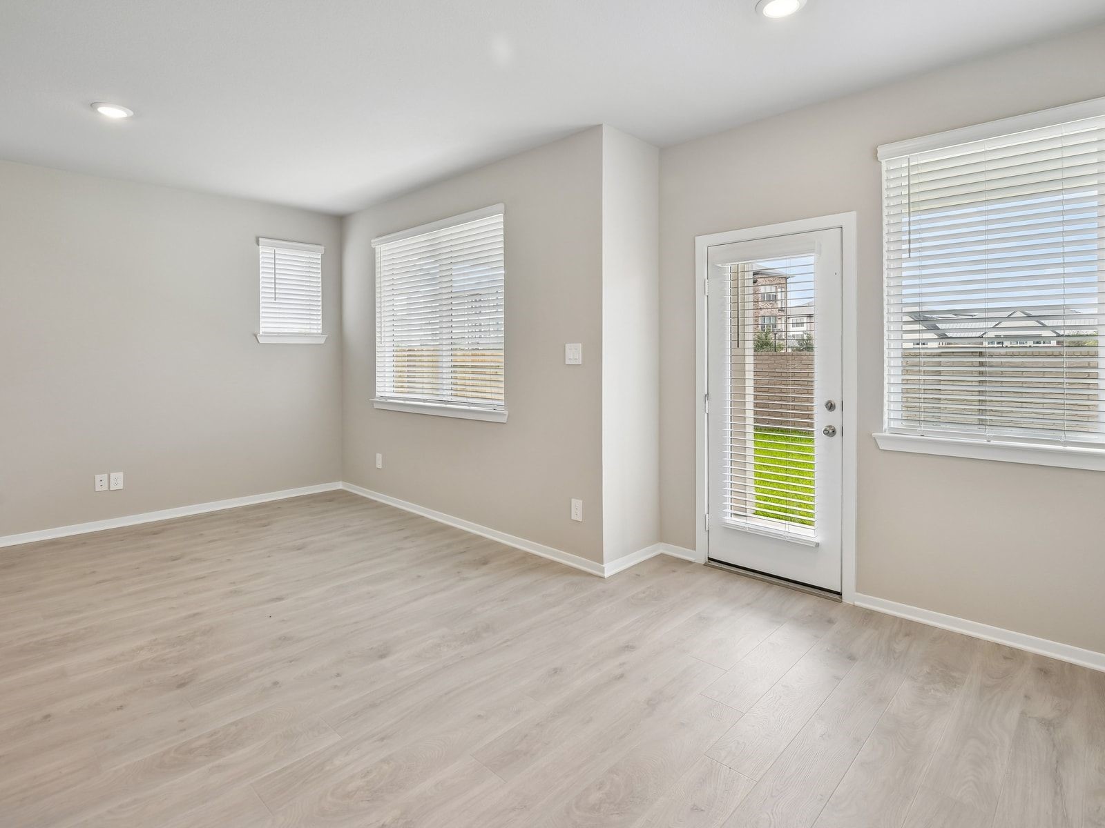 1015 Cedar Place Lane Property Photo 24