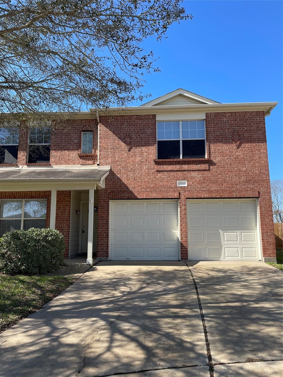 10506 Sugar Trace Drive Property Photo 1
