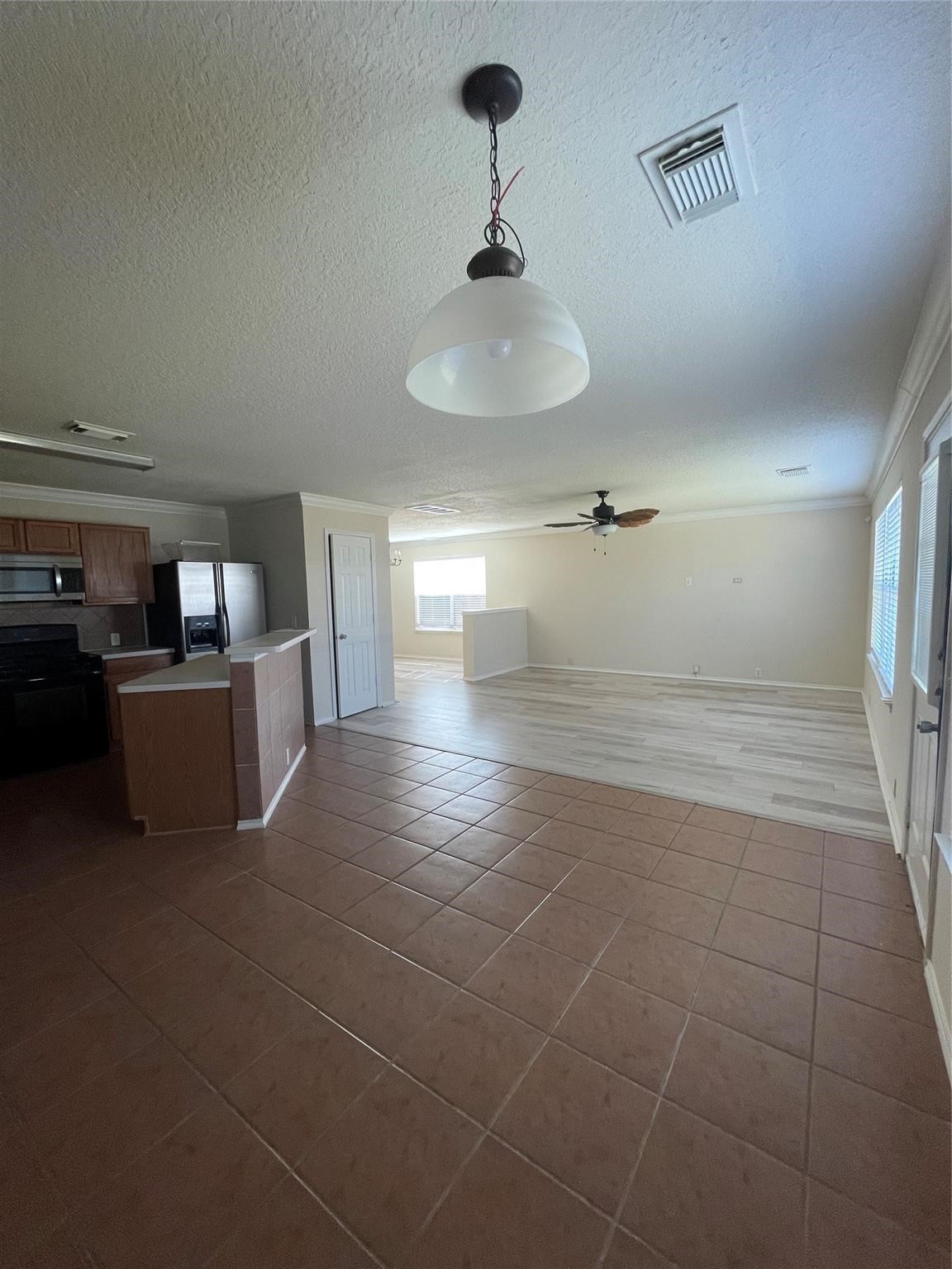 10506 Sugar Trace Drive Property Photo 3