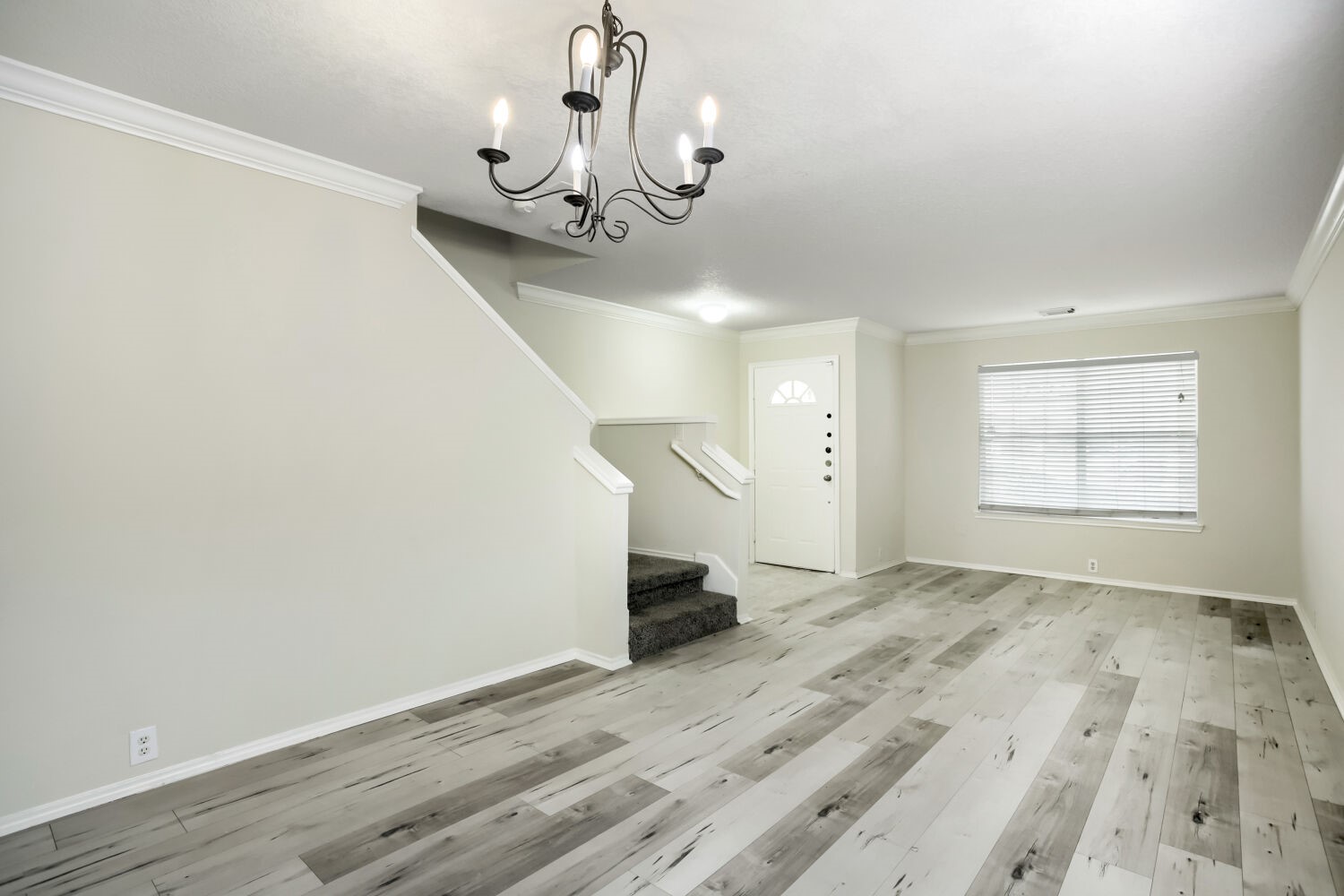 10506 Sugar Trace Drive Property Photo 7
