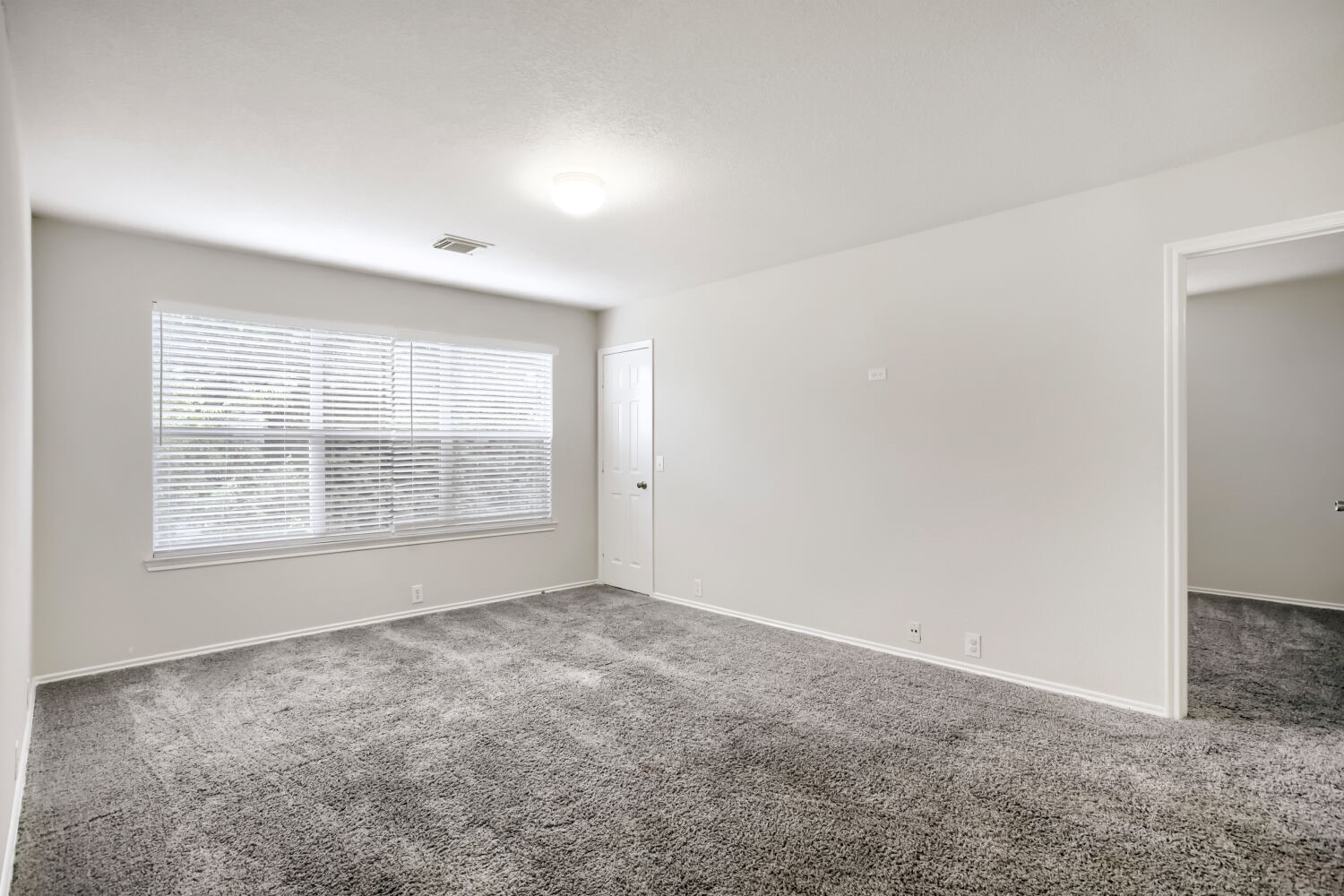 10506 Sugar Trace Drive Property Photo 8